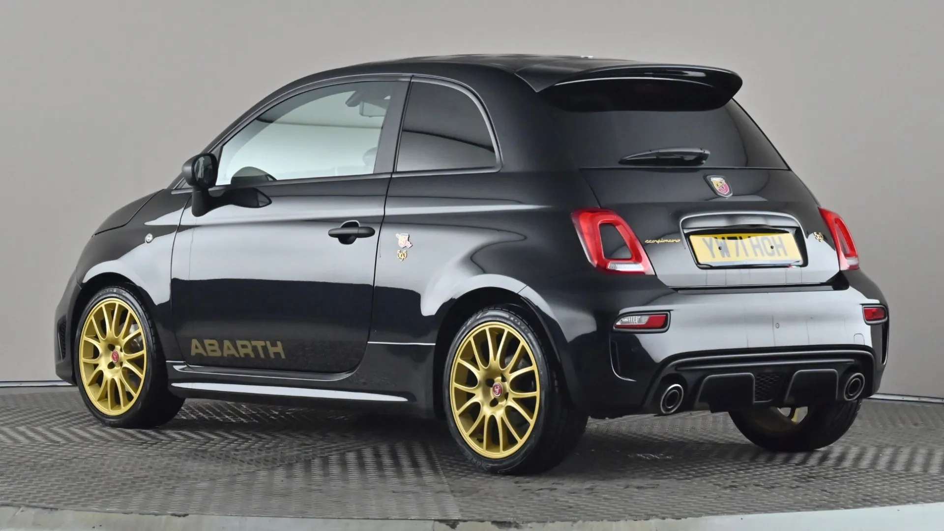 A 2021 ABARTH 595 1.4 T-Jet 165 Scorpioneoro A 2021 ABARTH 595 1.4 T-Jet 165 Scorpioneoro