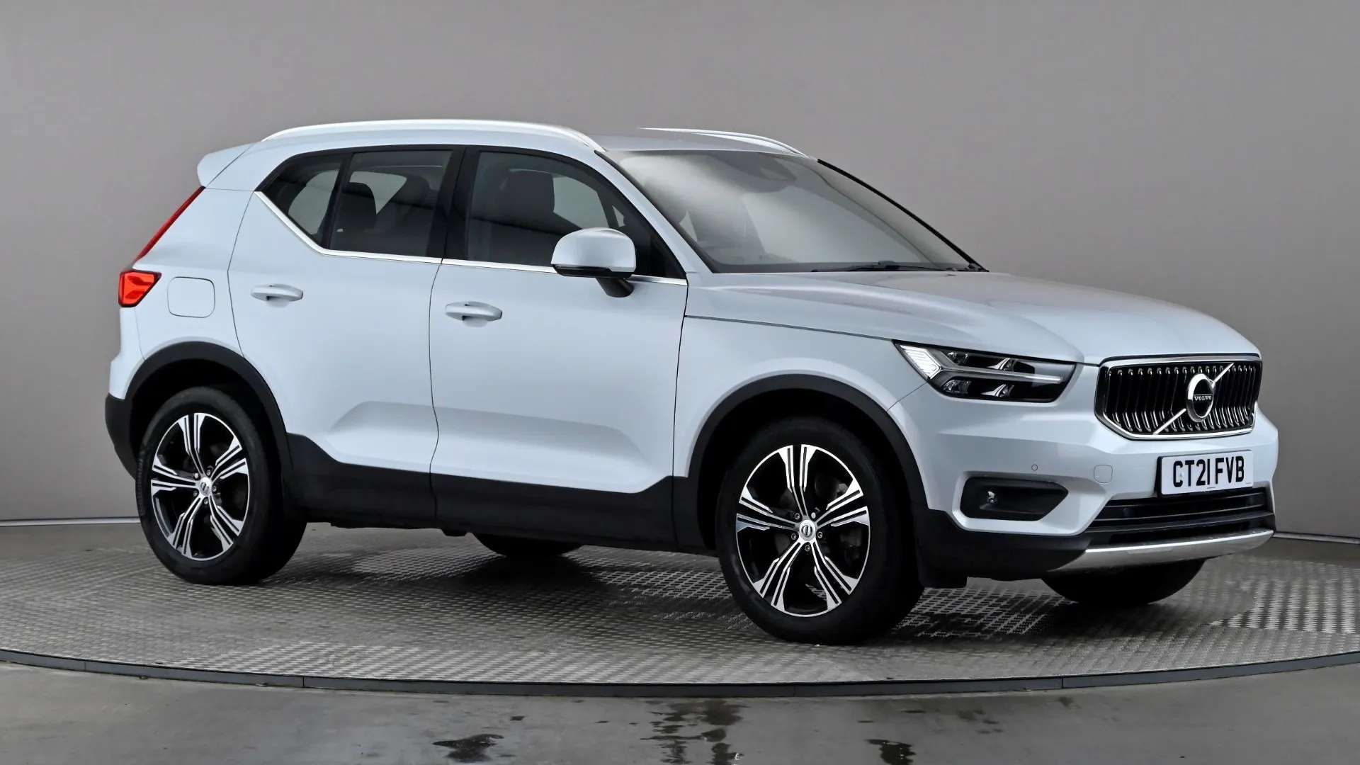 A 2021 VOLVO XC40 1.5 T5 Recharge PHEV Inscription Auto A 2021 VOLVO XC40 1.5 T5 Recharge PHEV Inscription Auto