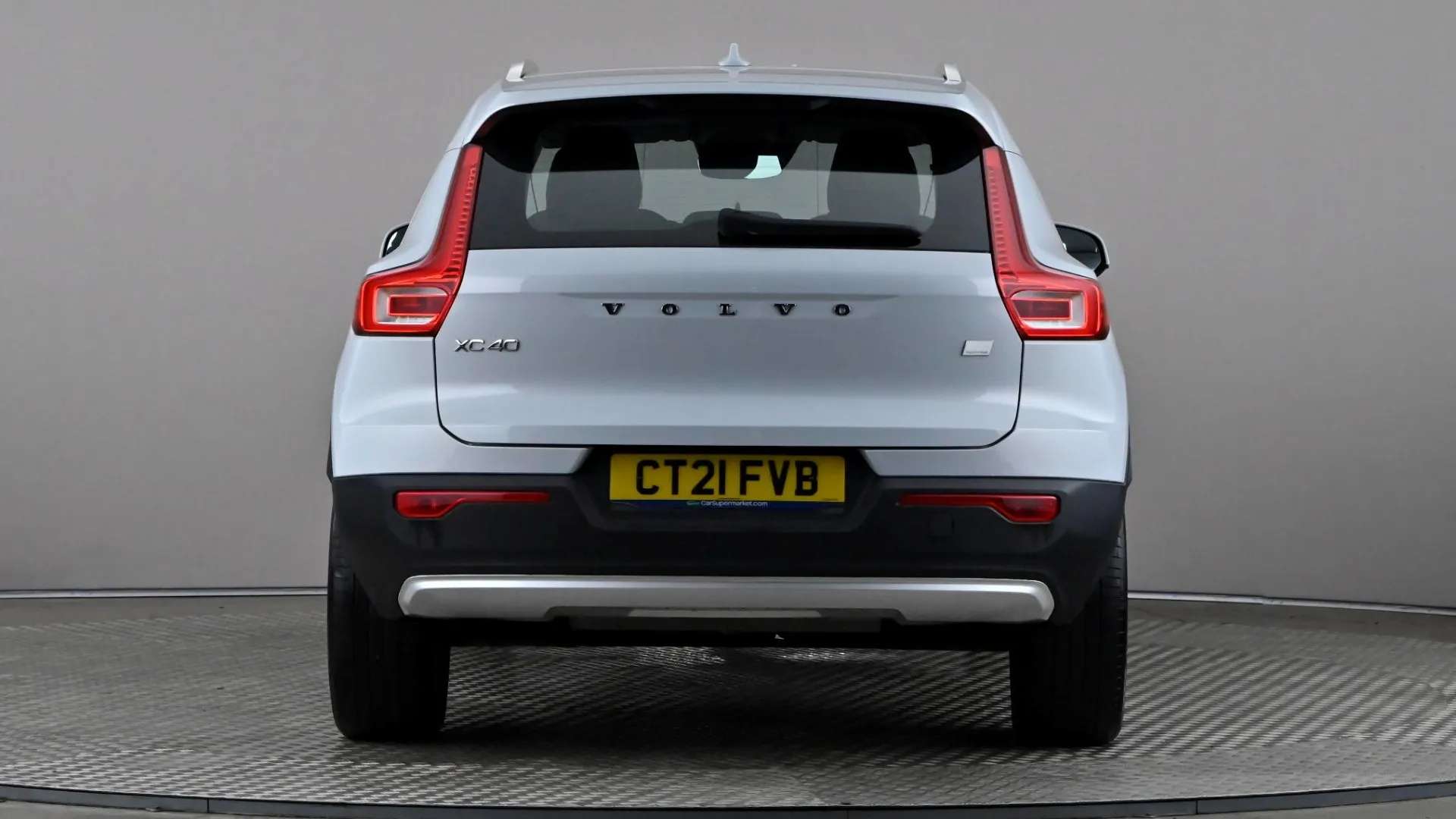 2021 VOLVO XC40 2021 VOLVO XC40