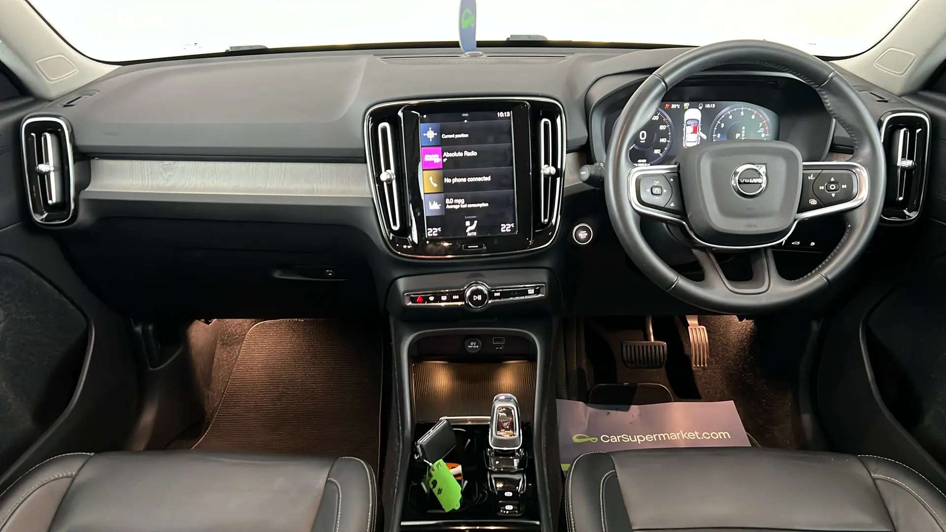 2021 VOLVO XC40 2021 VOLVO XC40