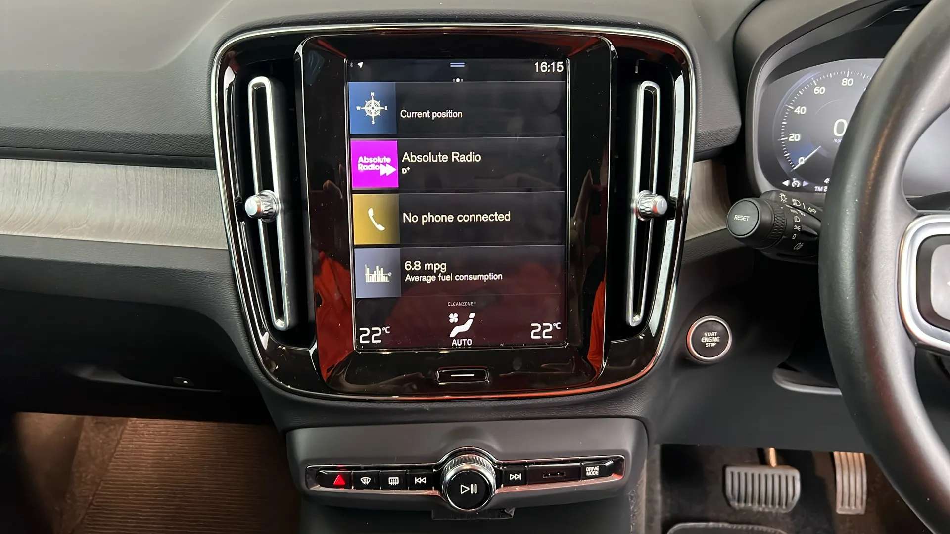 2021 VOLVO XC40 2021 VOLVO XC40