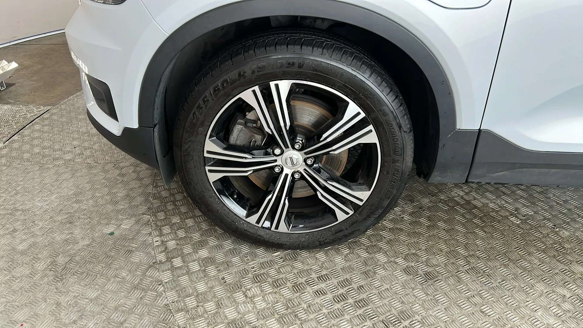 2021 VOLVO XC40 2021 VOLVO XC40