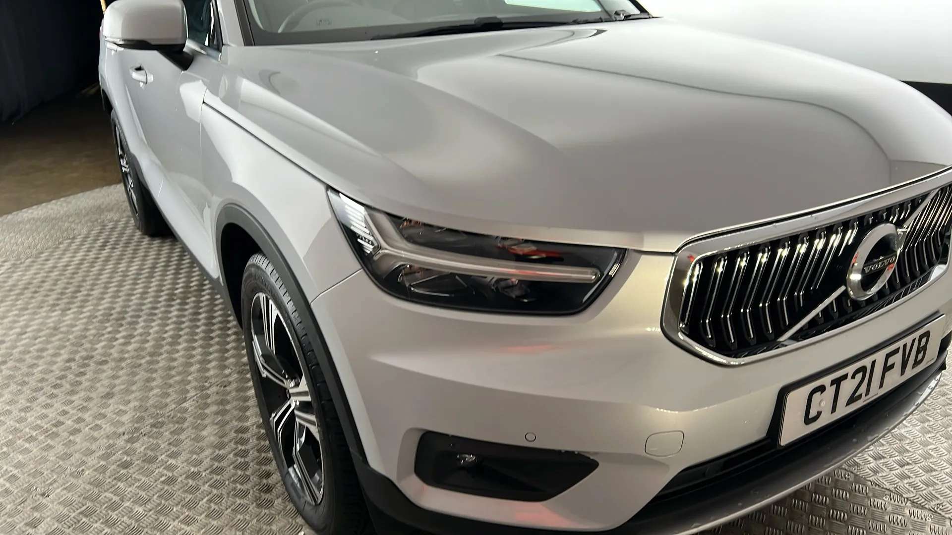 2021 VOLVO XC40 2021 VOLVO XC40