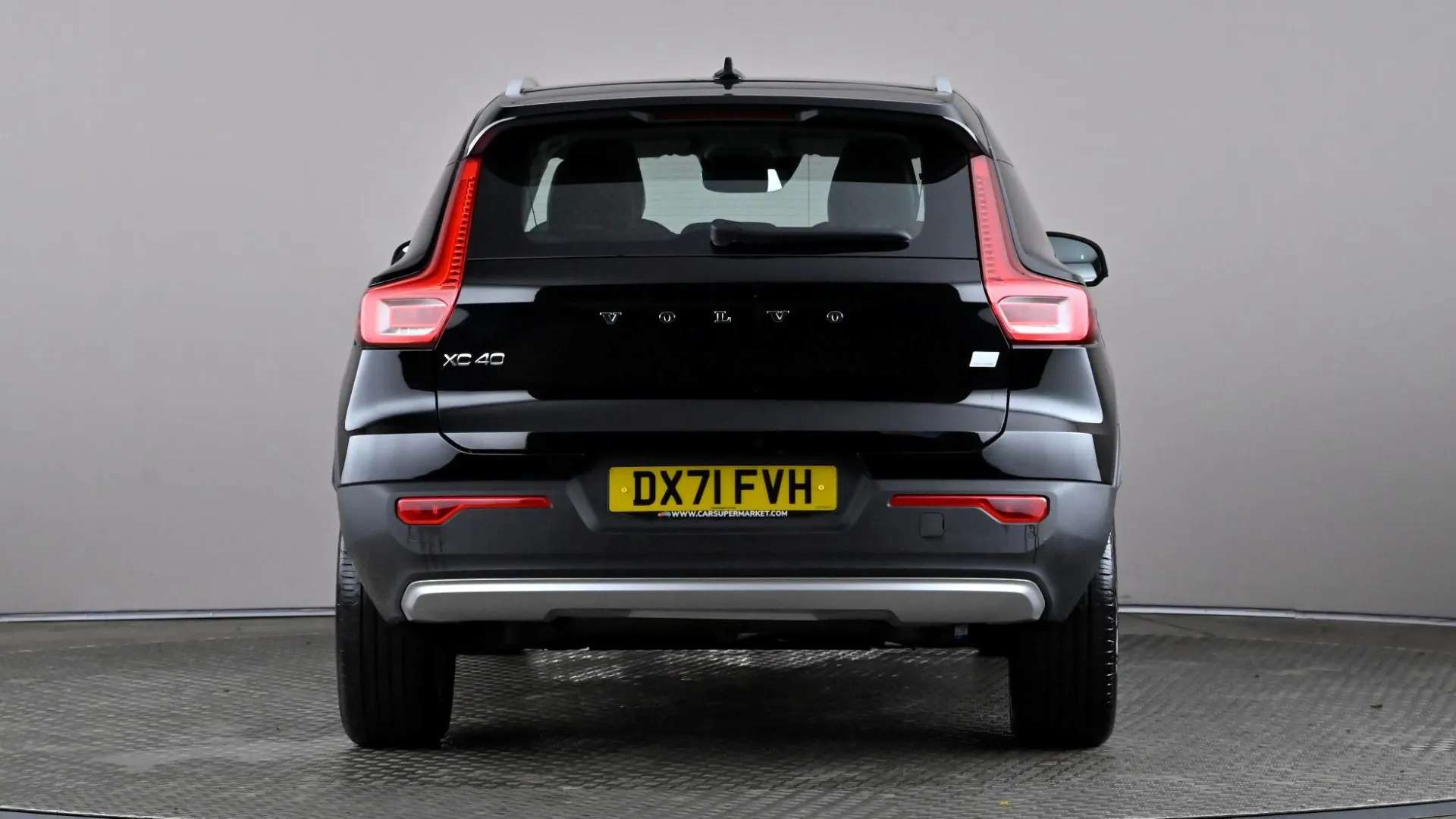 2021 VOLVO XC40 2021 VOLVO XC40