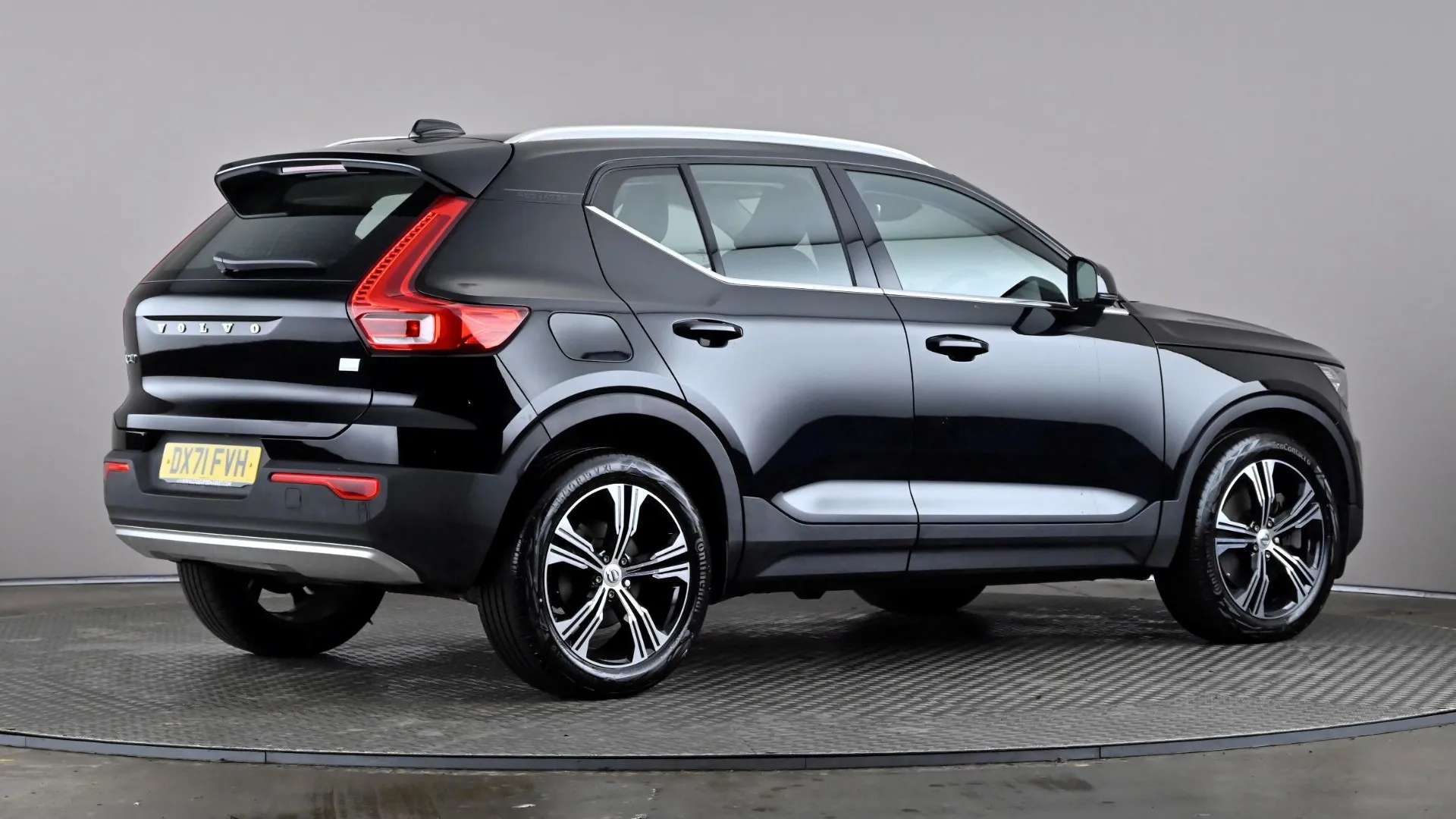 2021 VOLVO XC40 2021 VOLVO XC40