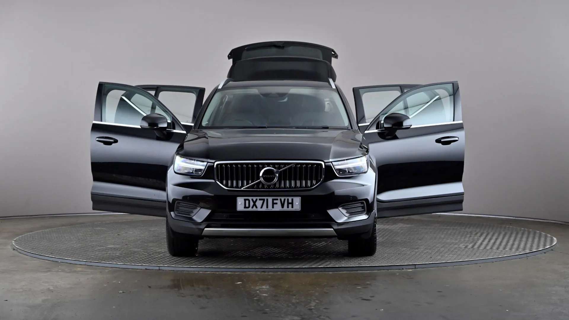 2021 VOLVO XC40 2021 VOLVO XC40