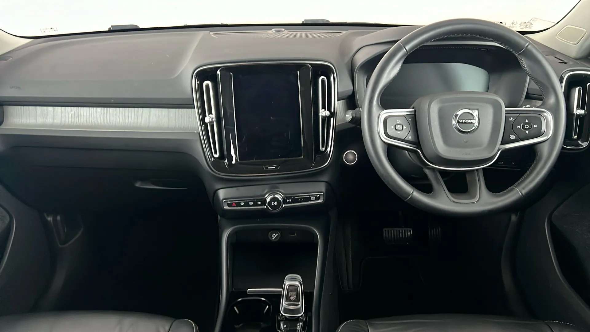 2021 VOLVO XC40 2021 VOLVO XC40