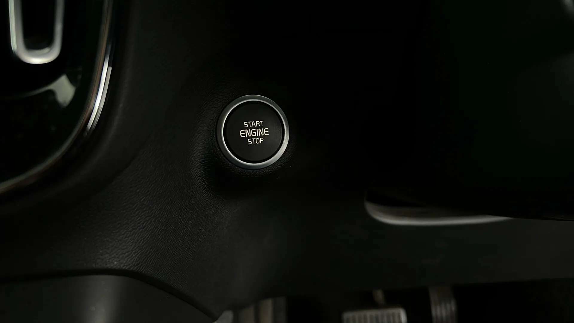 2021 VOLVO XC40 2021 VOLVO XC40