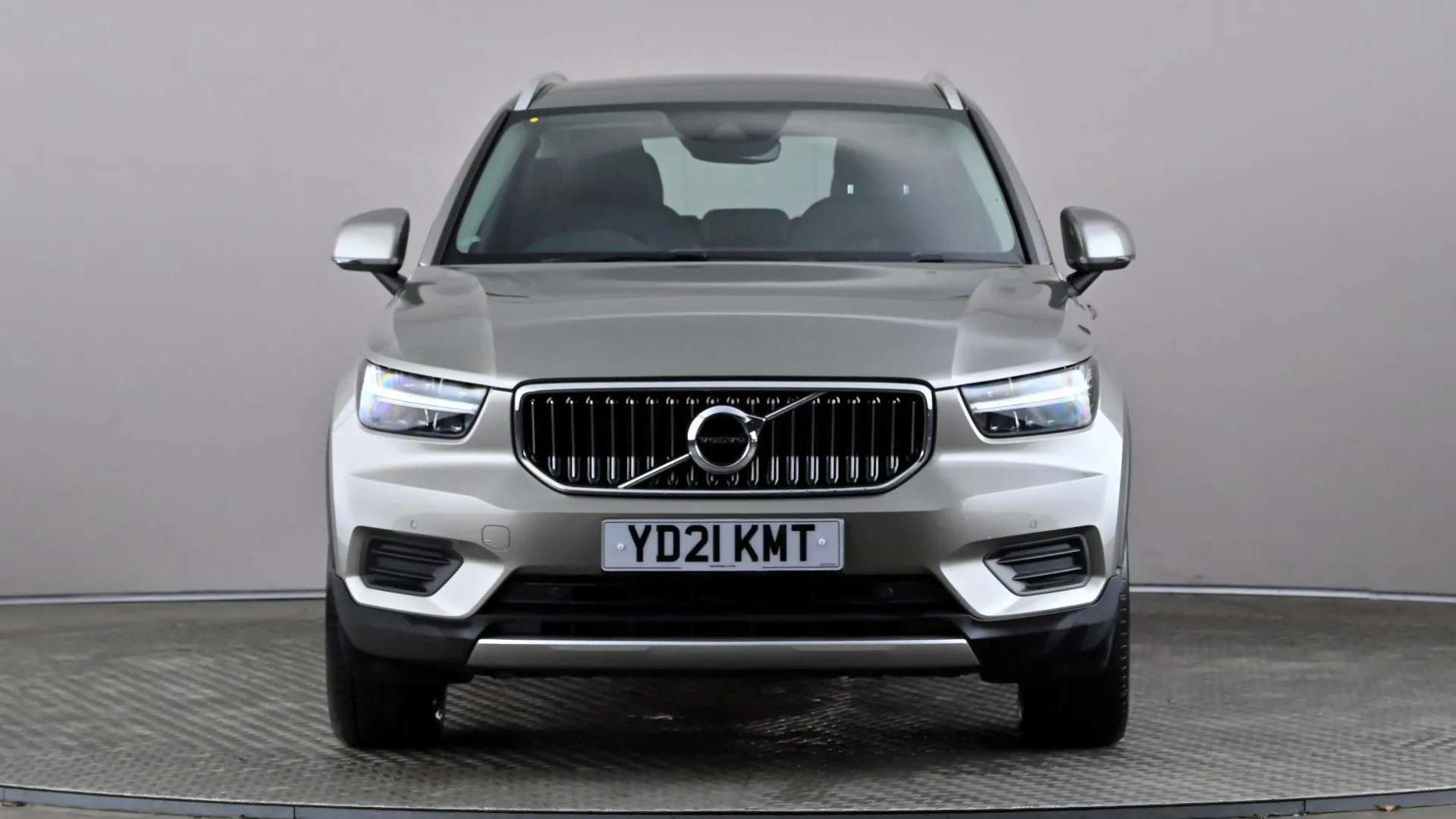 A 2021 VOLVO XC40 1.5 T5 Recharge PHEV Inscription Auto A 2021 VOLVO XC40 1.5 T5 Recharge PHEV Inscription Auto