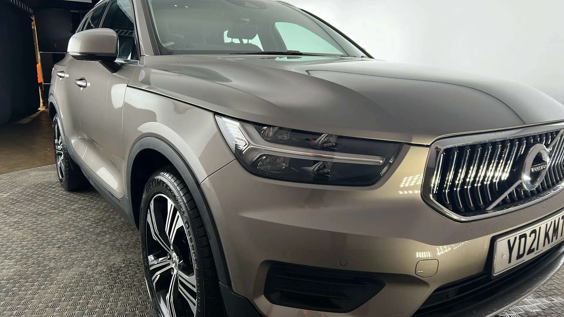 2021 VOLVO XC40 2021 VOLVO XC40