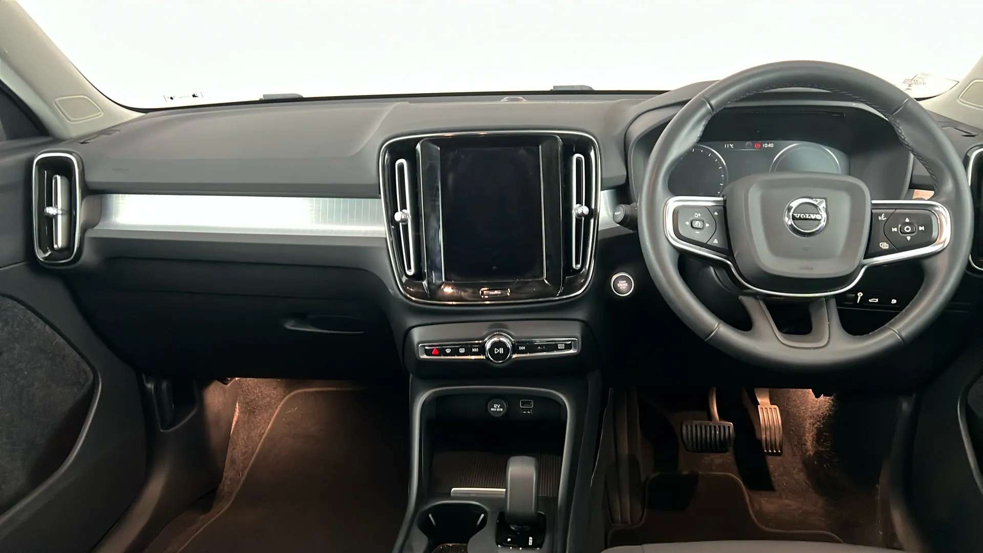 2021 VOLVO XC40 2021 VOLVO XC40