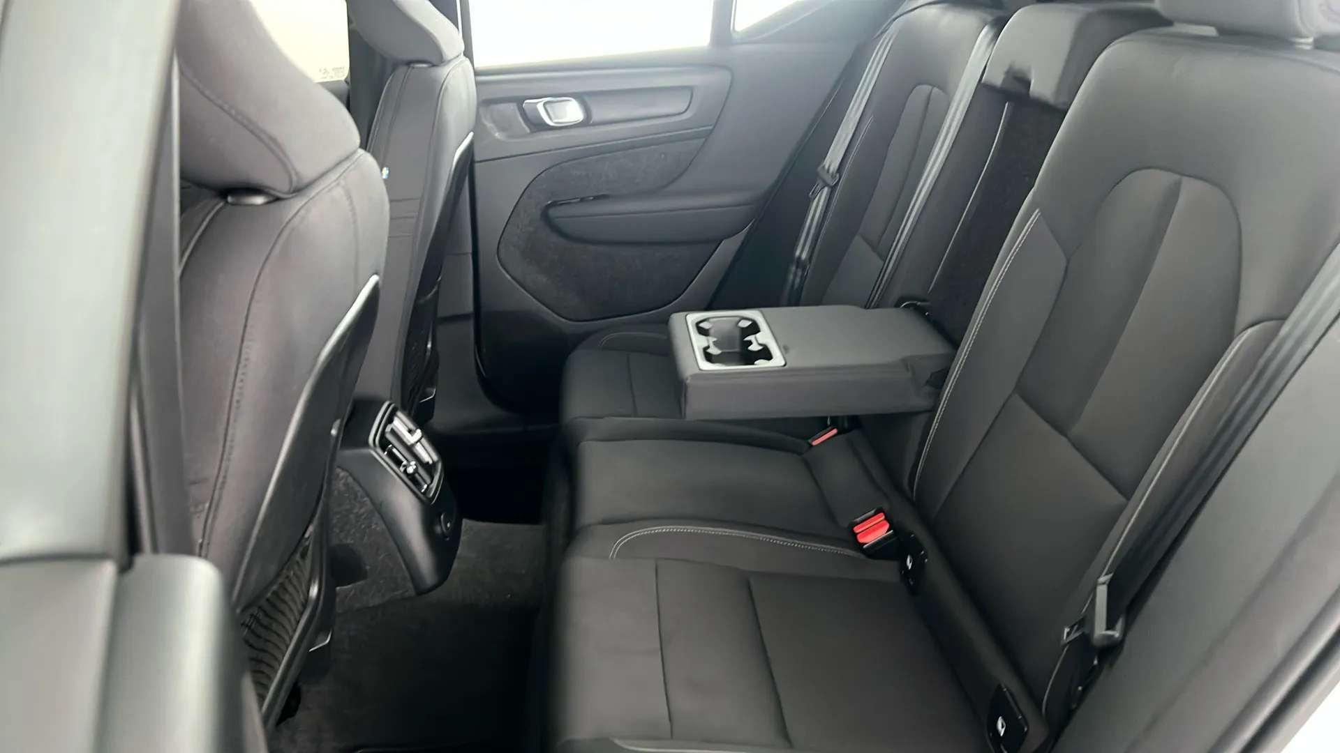 2021 VOLVO XC40 2021 VOLVO XC40