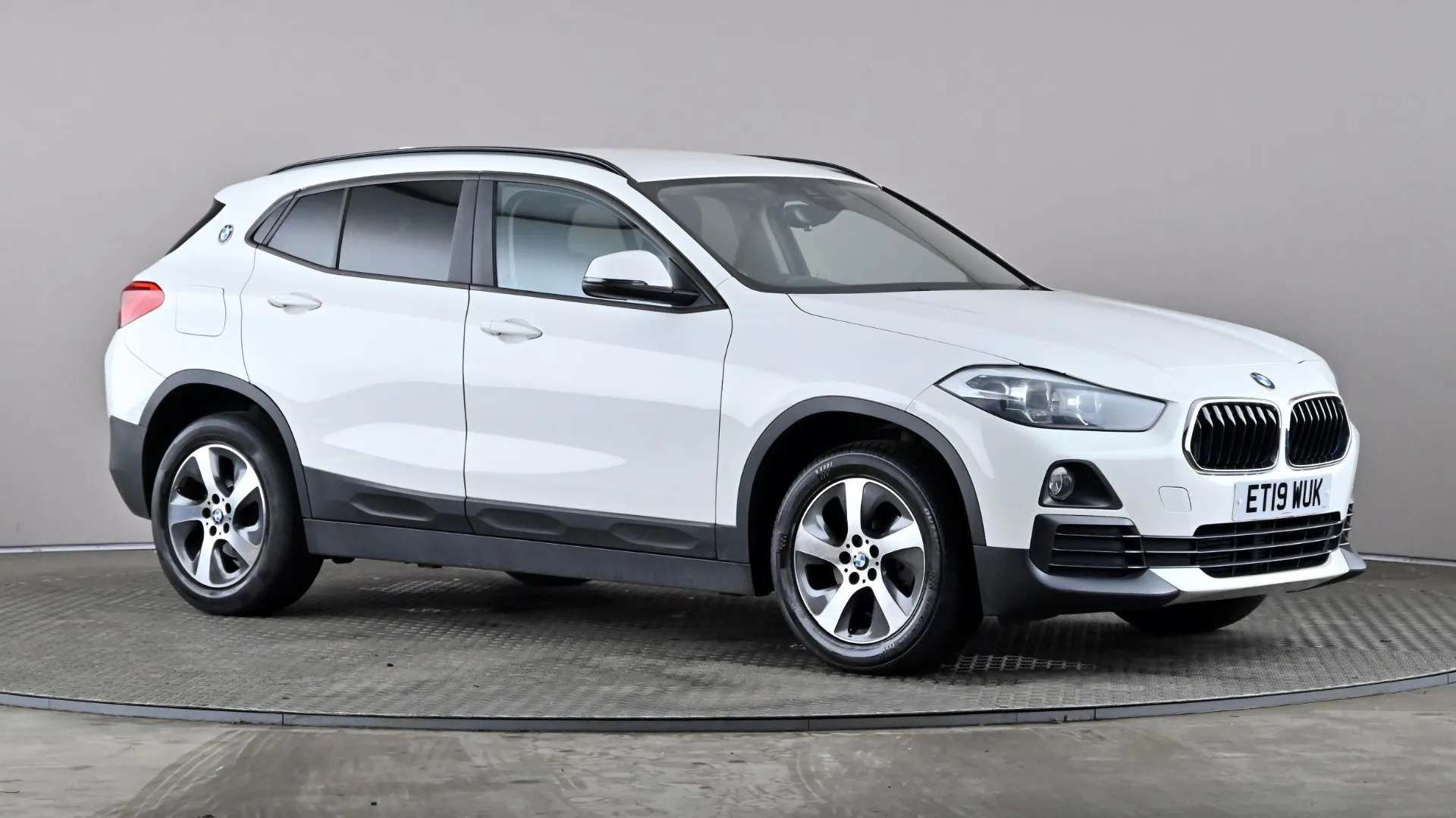 A 2019 BMW X2 sDrive 18d SE A 2019 BMW X2 sDrive 18d SE