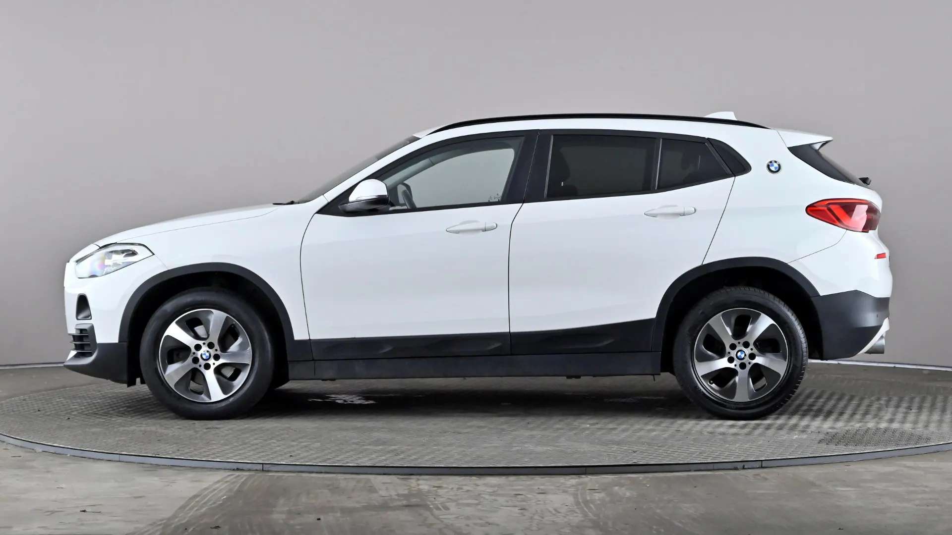 A 2019 BMW X2 sDrive 18d SE A 2019 BMW X2 sDrive 18d SE