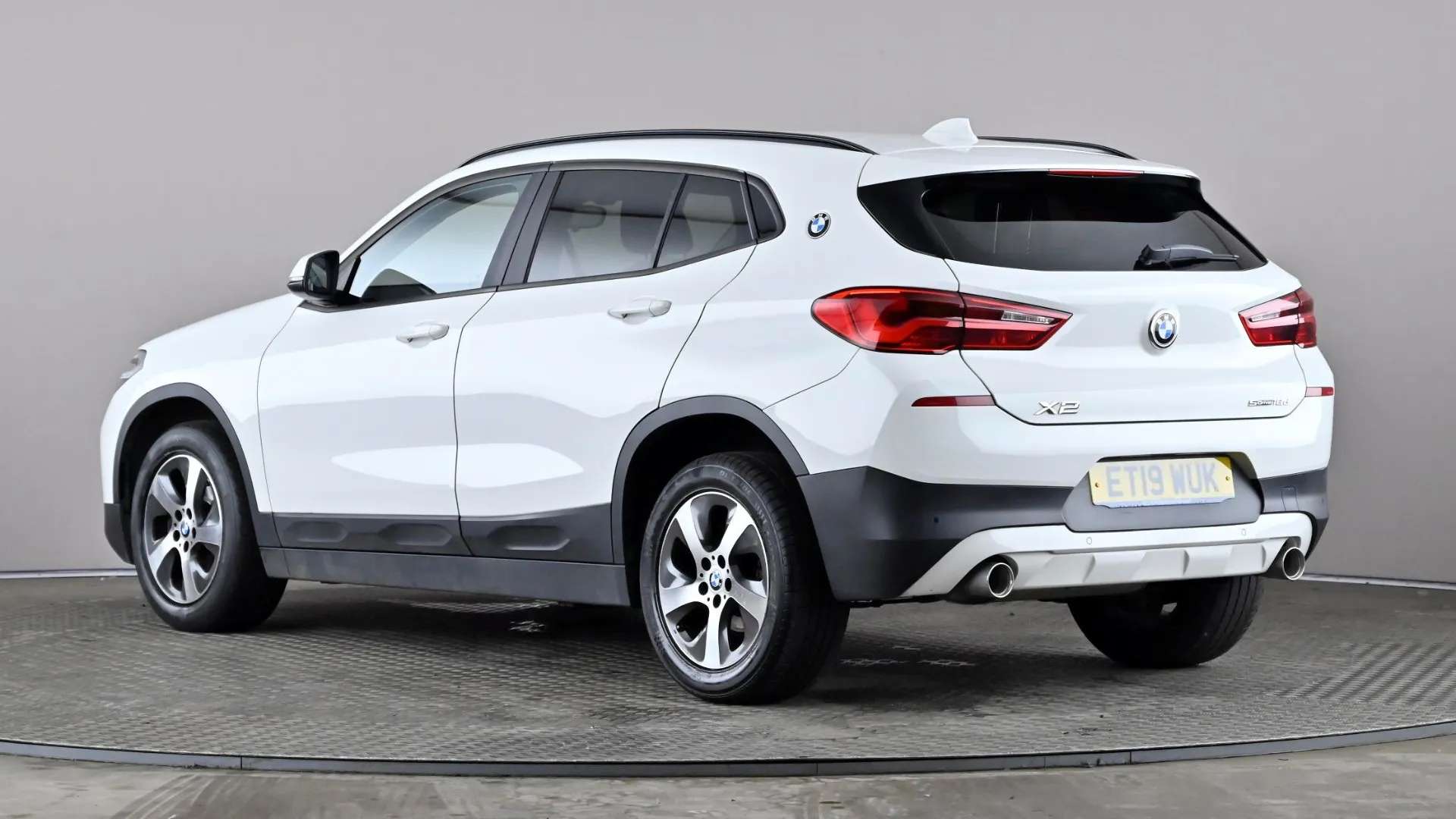 A 2019 BMW X2 sDrive 18d SE A 2019 BMW X2 sDrive 18d SE