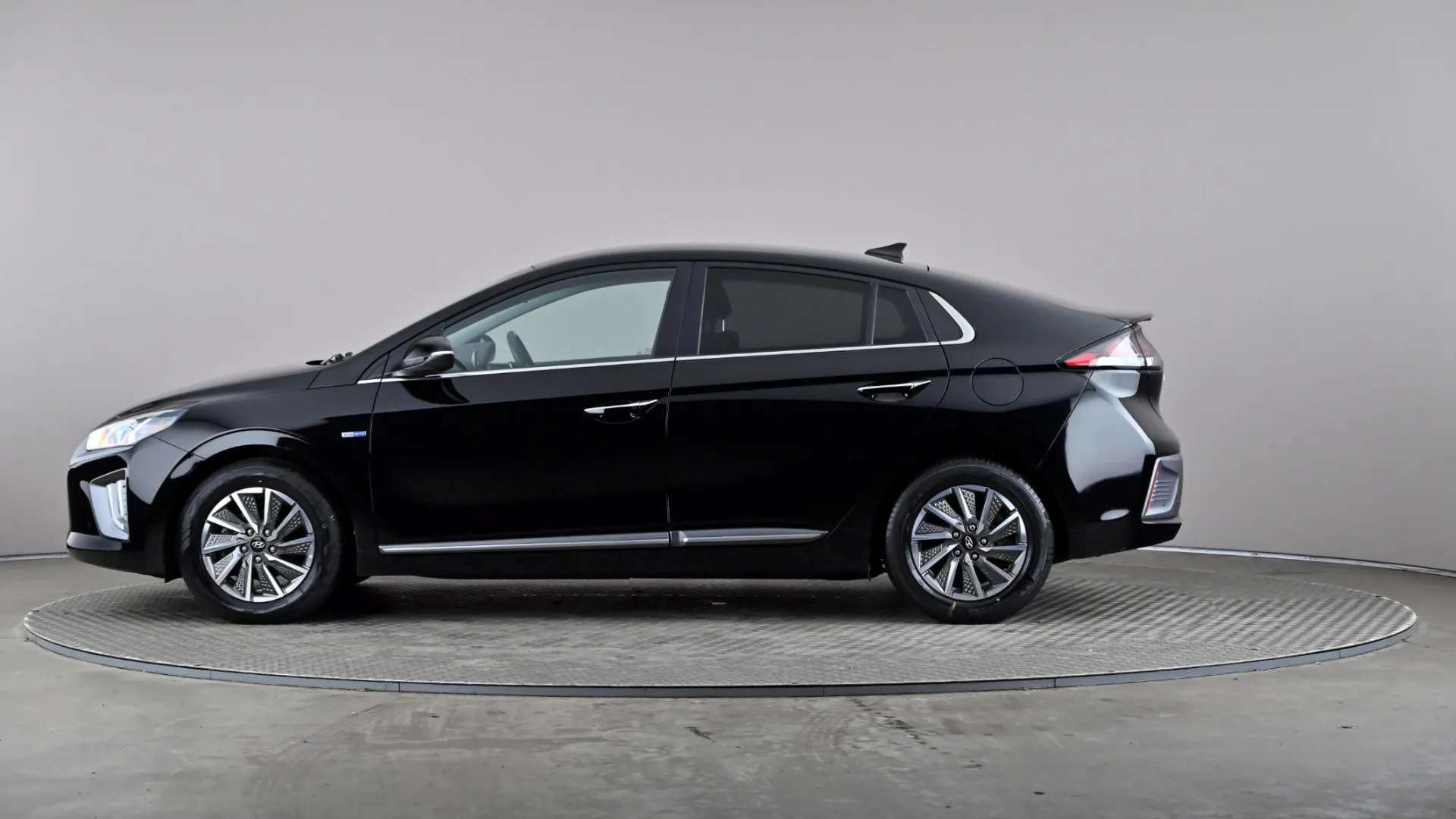 A 2021 HYUNDAI IONIQ 100kW Premium SE 38kWh Auto A 2021 HYUNDAI IONIQ 100kW Premium SE 38kWh Auto