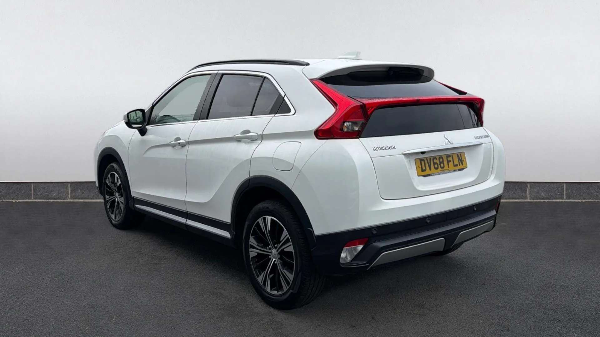 A 2018 MITSUBISHI ECLIPSE CROSS 1.5 3 A 2018 MITSUBISHI ECLIPSE CROSS 1.5 3