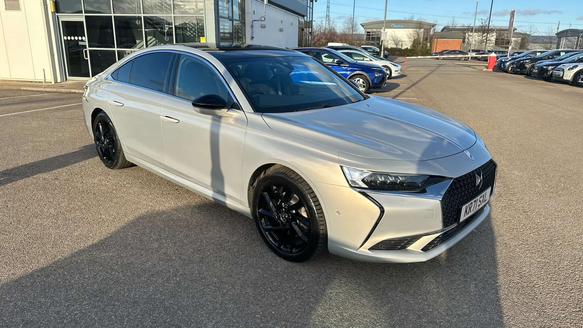 A 2021 DS DS 9 1.6 E-TENSE Rivoli + EAT8 A 2021 DS DS 9 1.6 E-TENSE Rivoli + EAT8