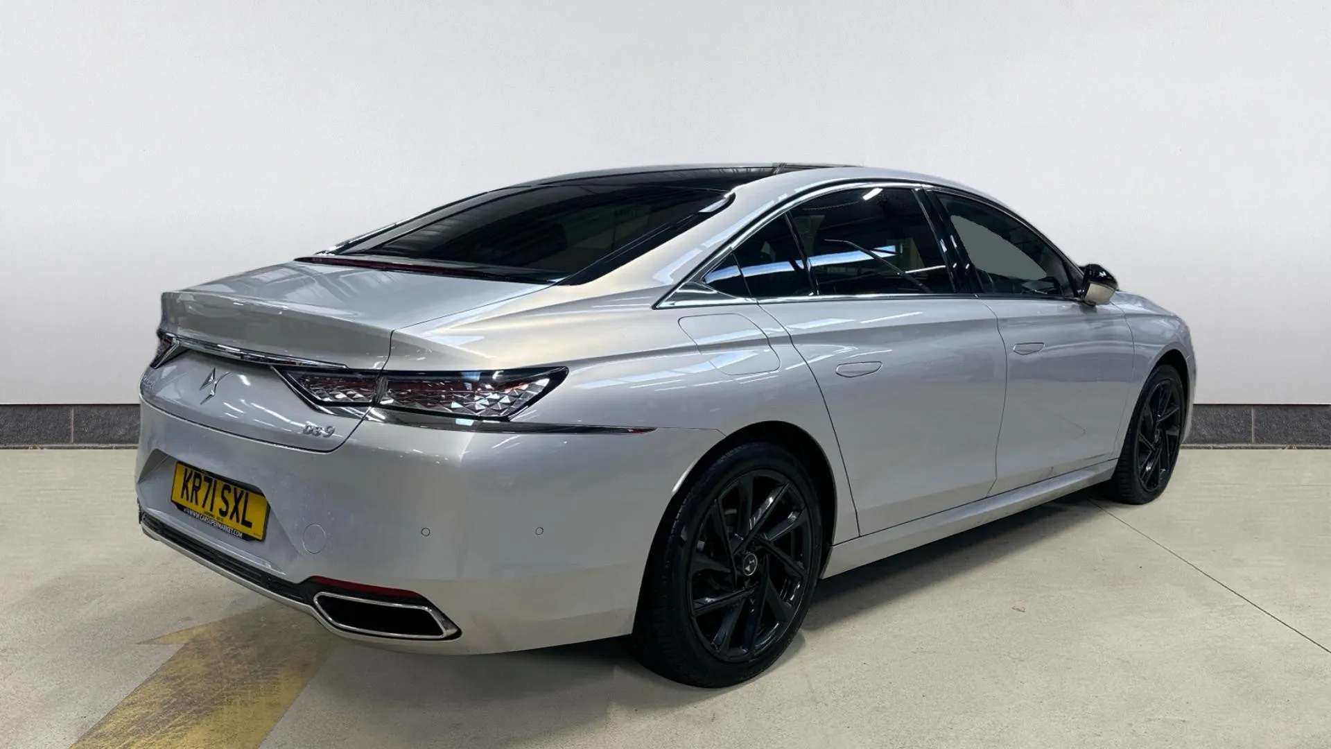 2021 DS DS 9 2021 DS DS 9