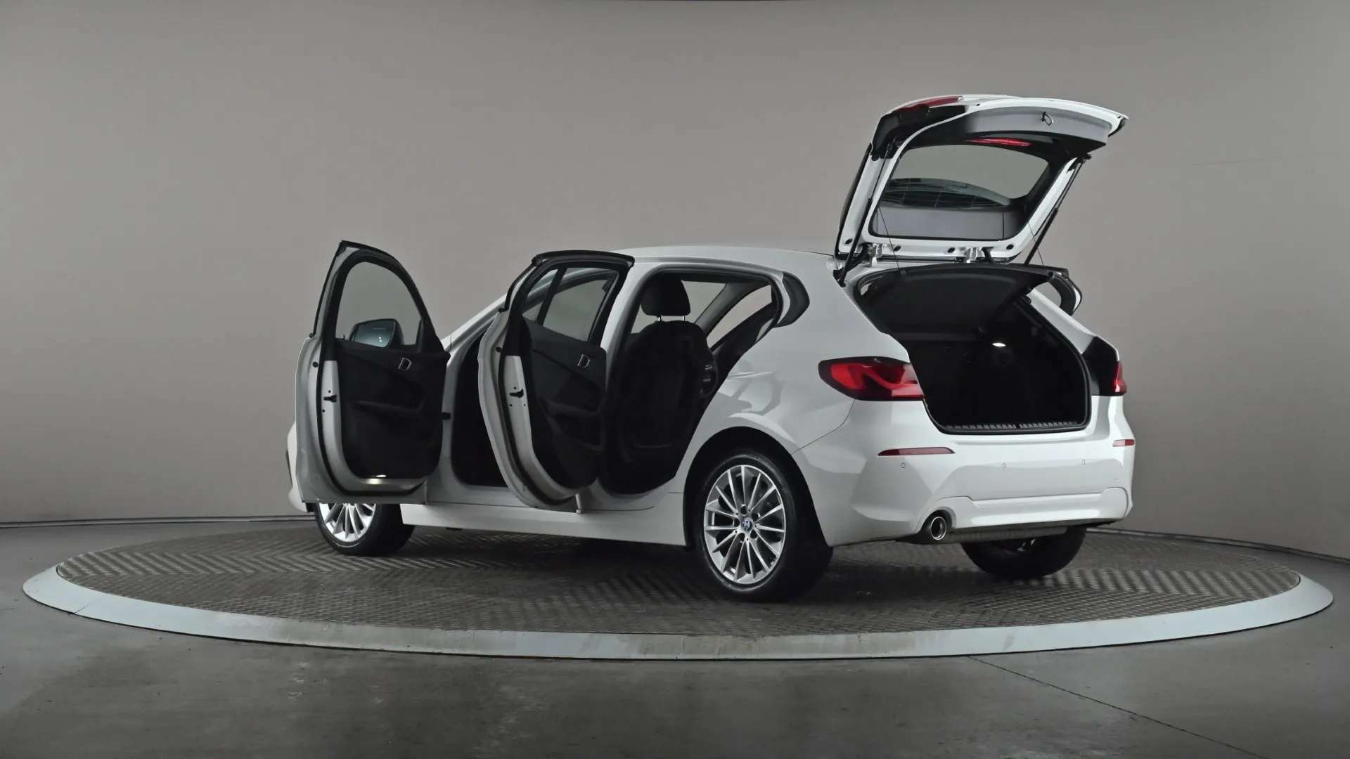 2024 BMW 1 SERIES 2024 BMW 1 SERIES