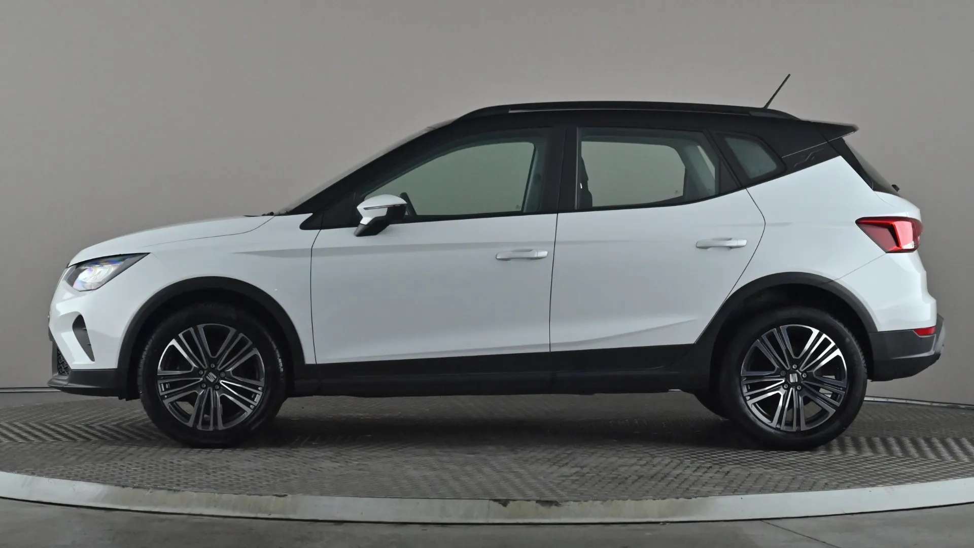 A 2023 SEAT ARONA 1.0 TSI SE Technology A 2023 SEAT ARONA 1.0 TSI SE Technology