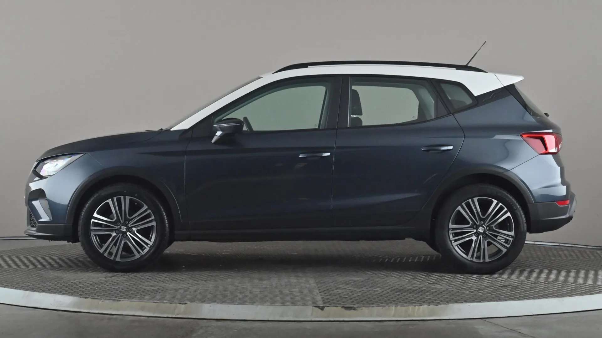 A 2022 SEAT ARONA 1.0 TSI SE Technology A 2022 SEAT ARONA 1.0 TSI SE Technology