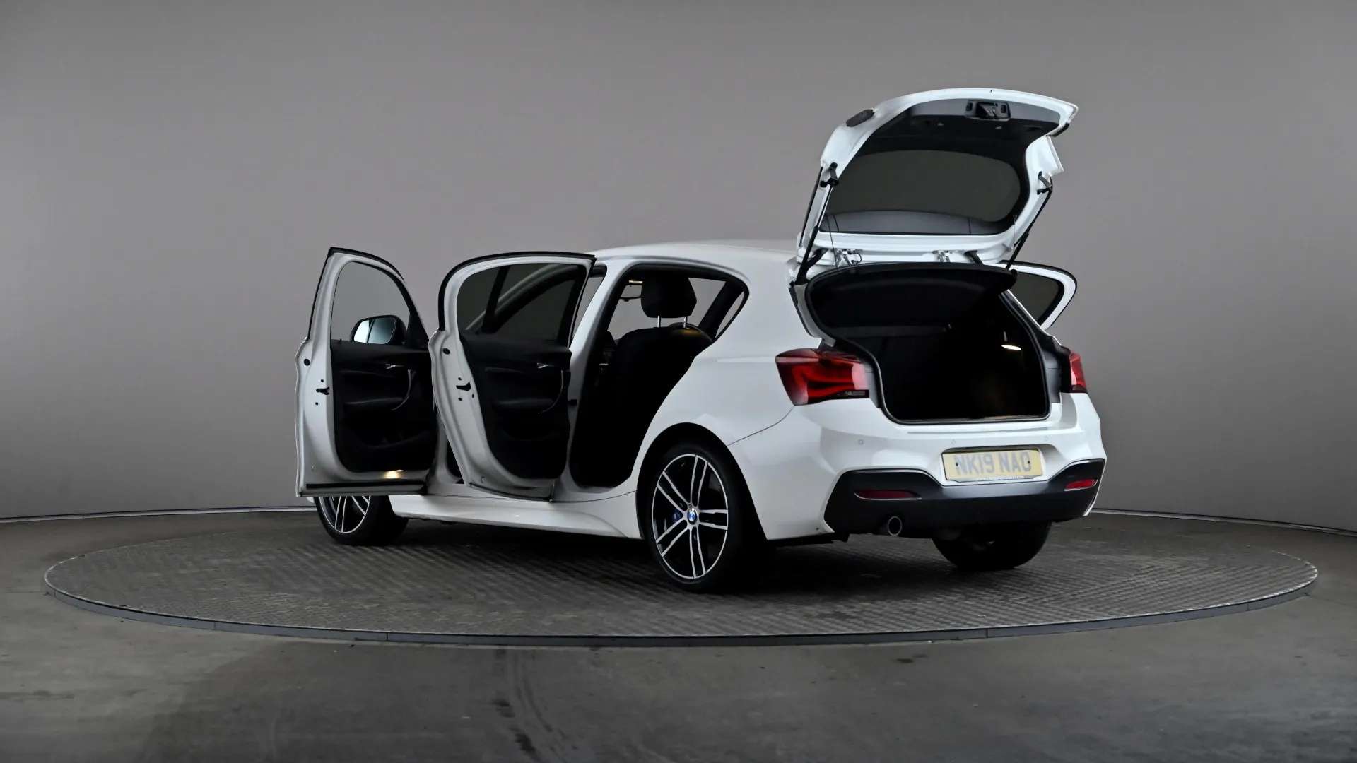 2019 BMW 1 SERIES 2019 BMW 1 SERIES