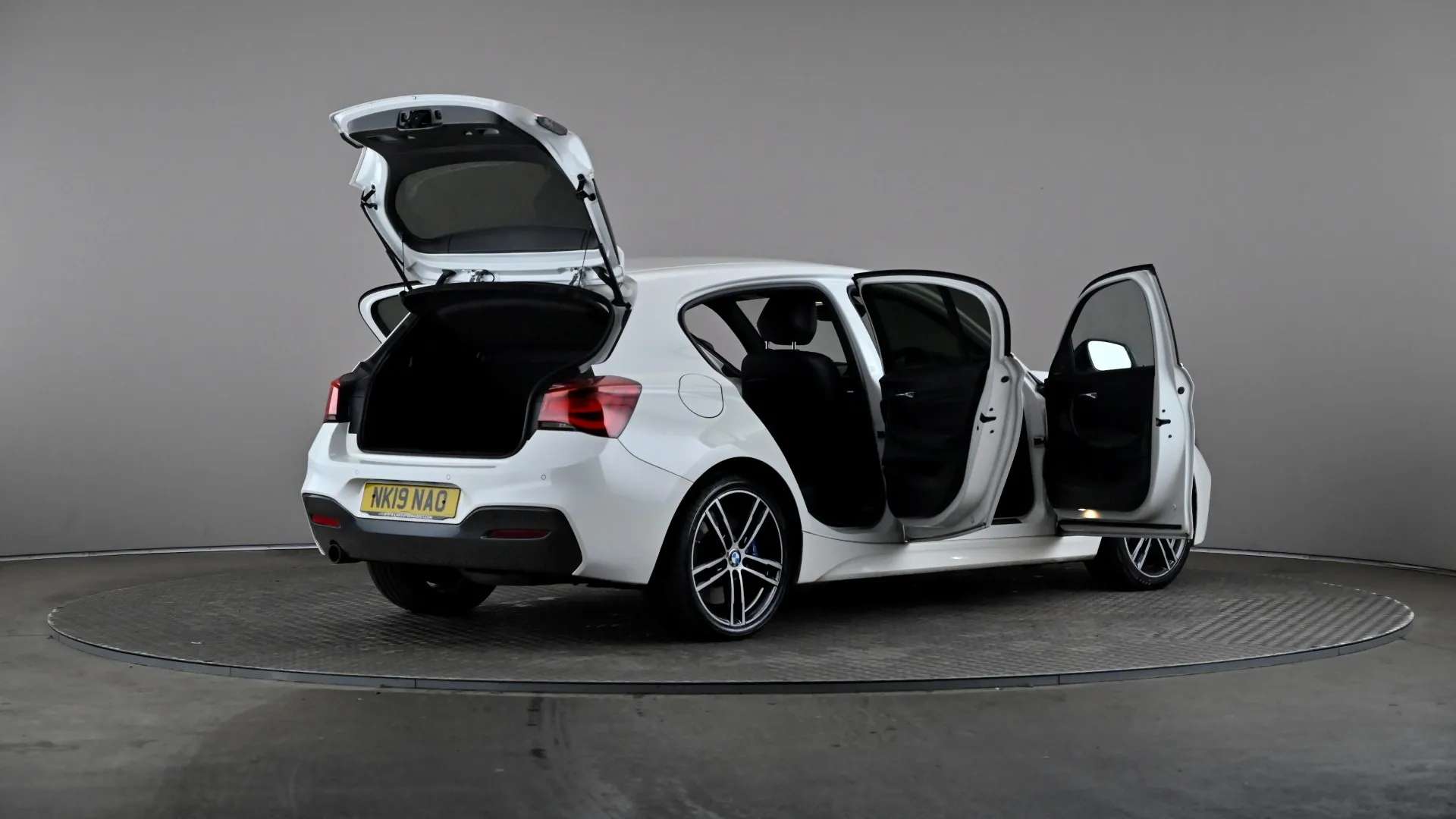 2019 BMW 1 SERIES 2019 BMW 1 SERIES