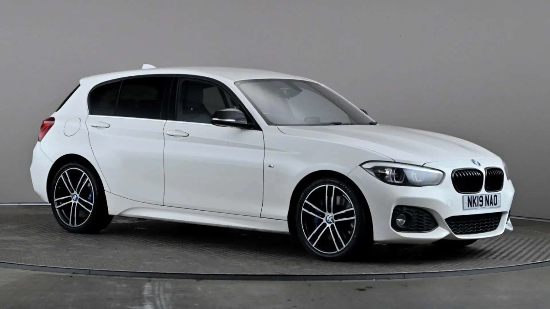 A 2019 BMW 1 SERIES 118d M Sport Shadow Edition A 2019 BMW 1 SERIES 118d M Sport Shadow Edition