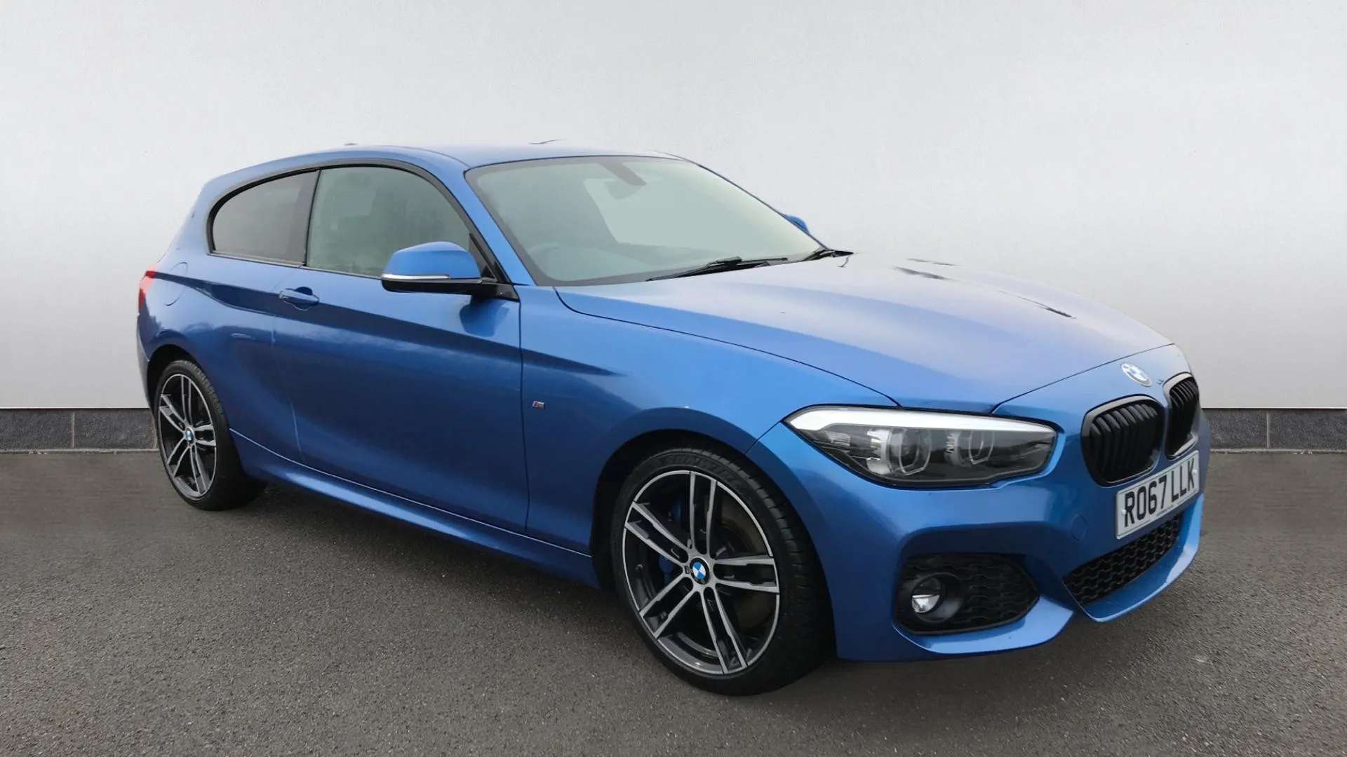 A 2017 BMW 1 SERIES 118d M Sport Shadow Edition A 2017 BMW 1 SERIES 118d M Sport Shadow Edition