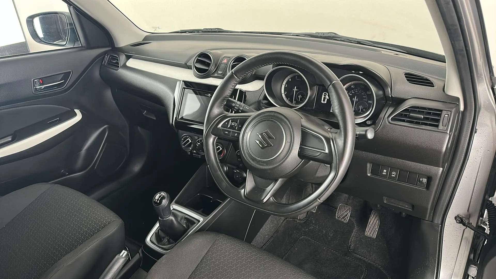 2020 SUZUKI SWIFT 2020 SUZUKI SWIFT