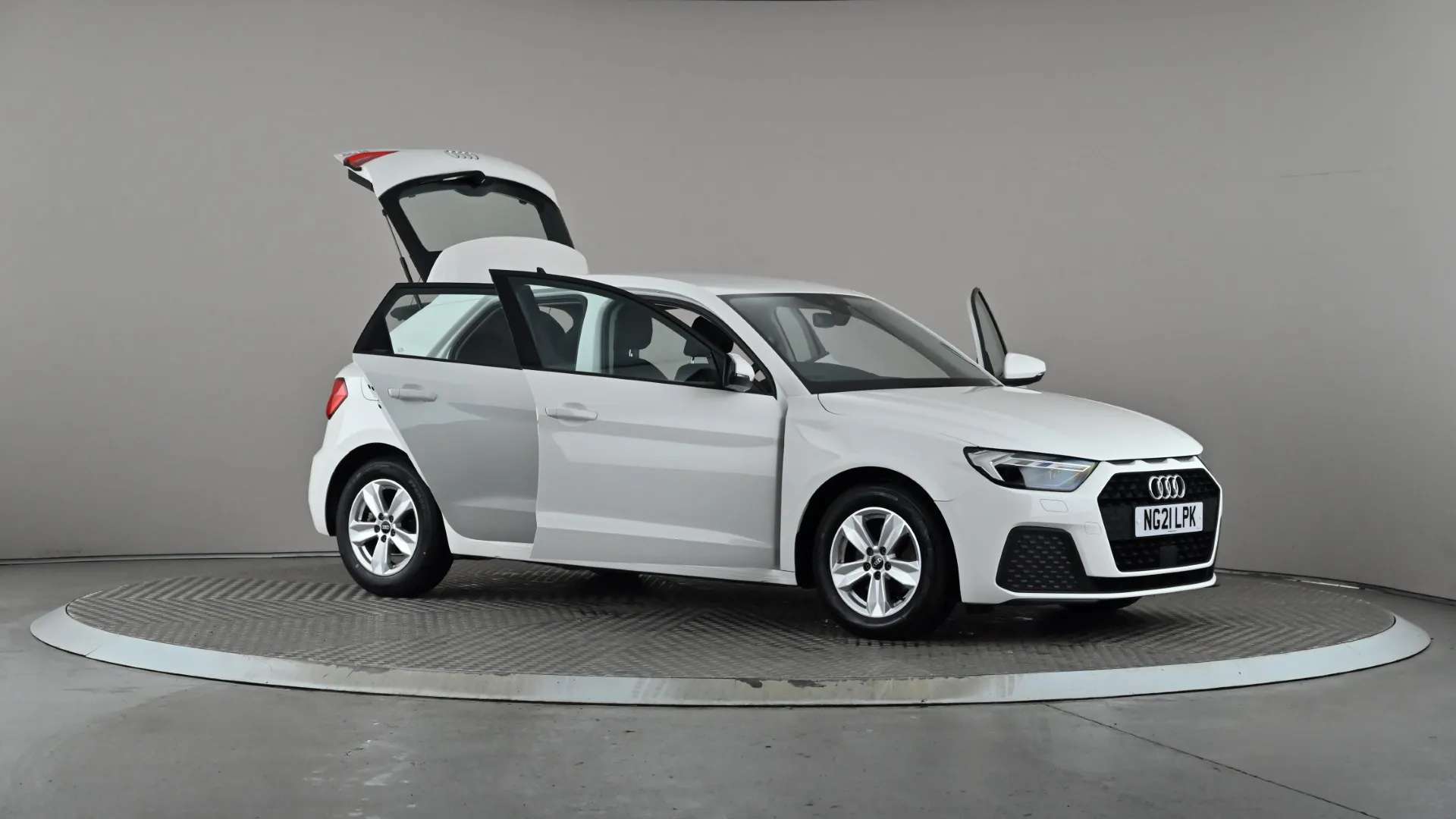 2021 AUDI A1 2021 AUDI A1