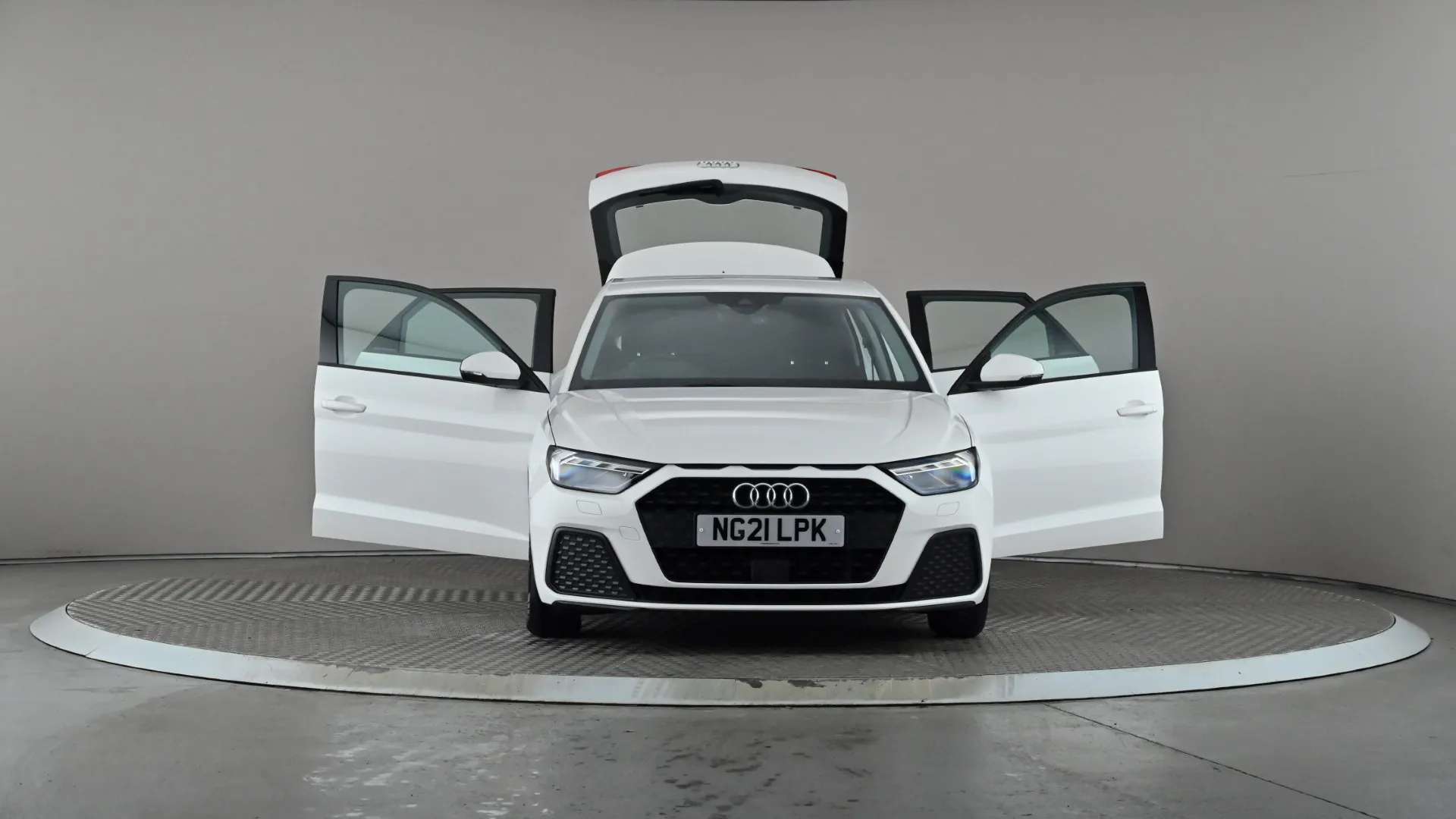 2021 AUDI A1 2021 AUDI A1