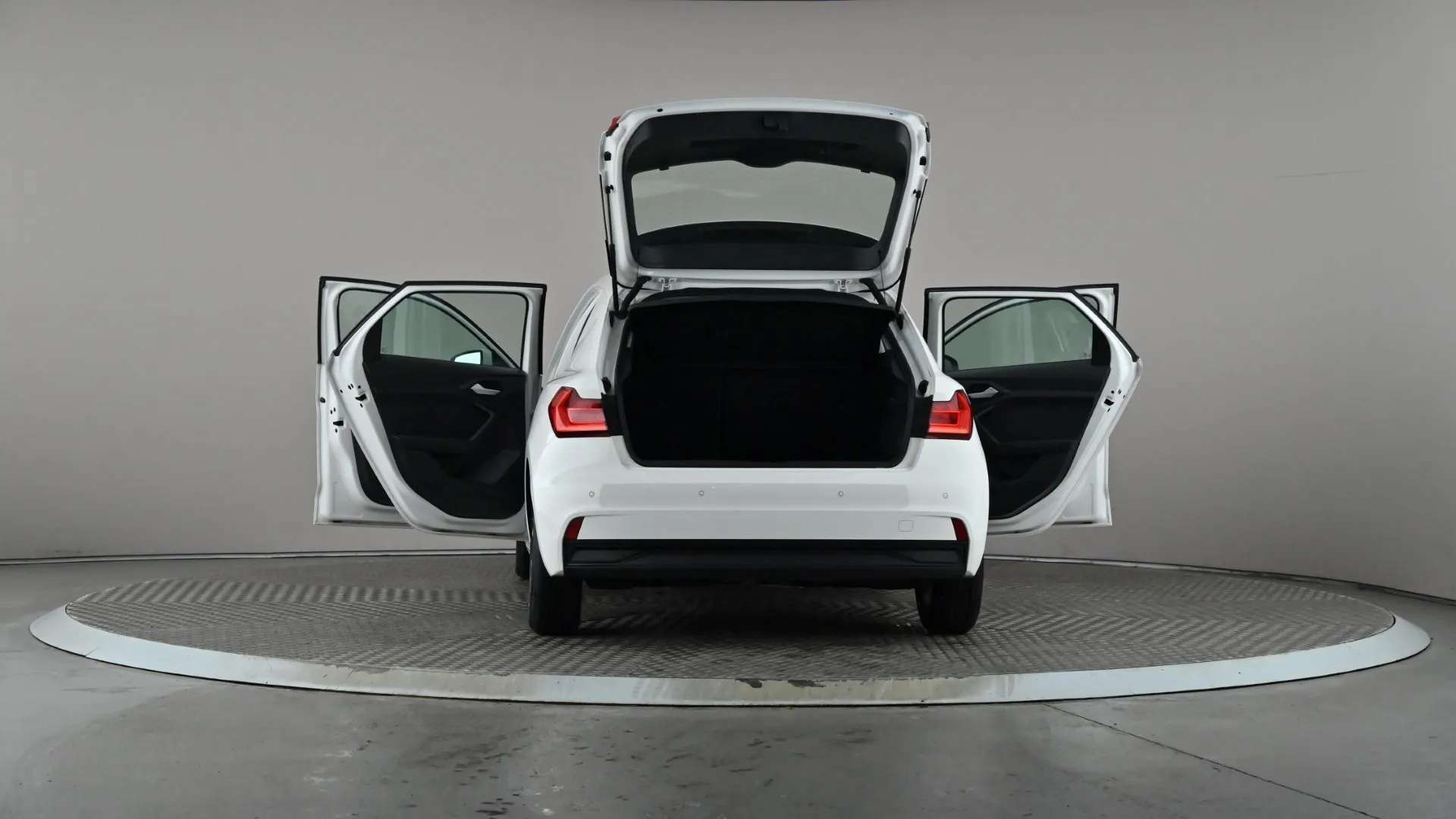 2021 AUDI A1 2021 AUDI A1