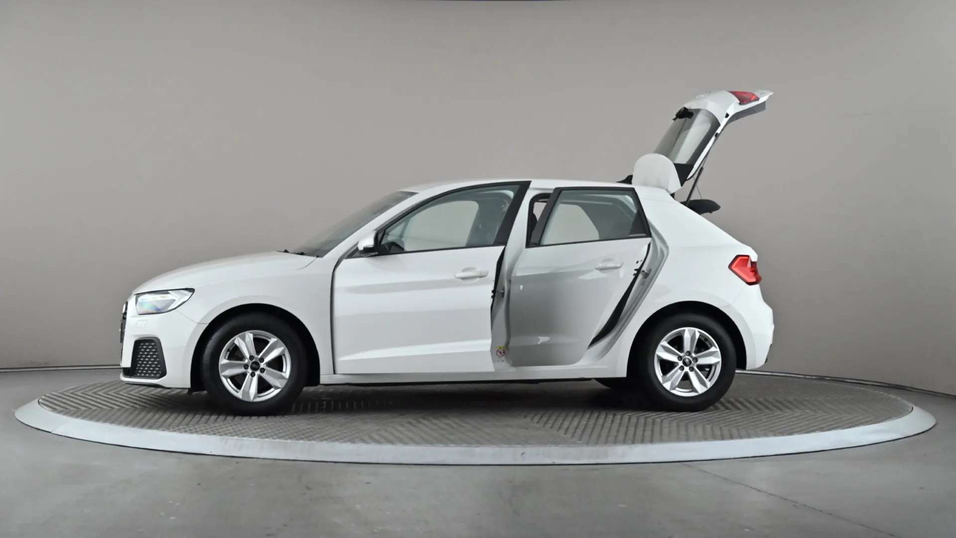 2023 AUDI A1 2023 AUDI A1