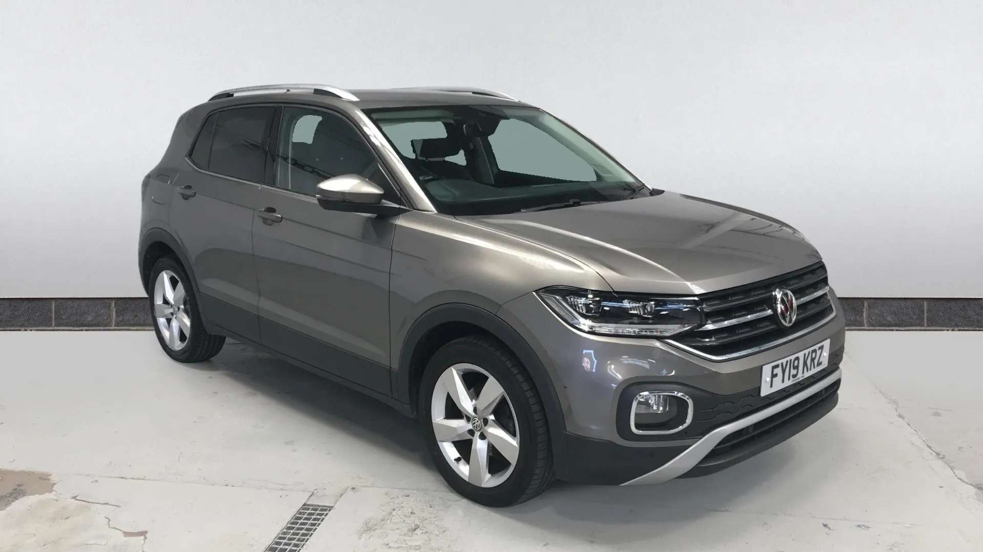 A 2019 VOLKSWAGEN T-CROSS 1.0 TSI 115 SEL DSG A 2019 VOLKSWAGEN T-CROSS 1.0 TSI 115 SEL DSG