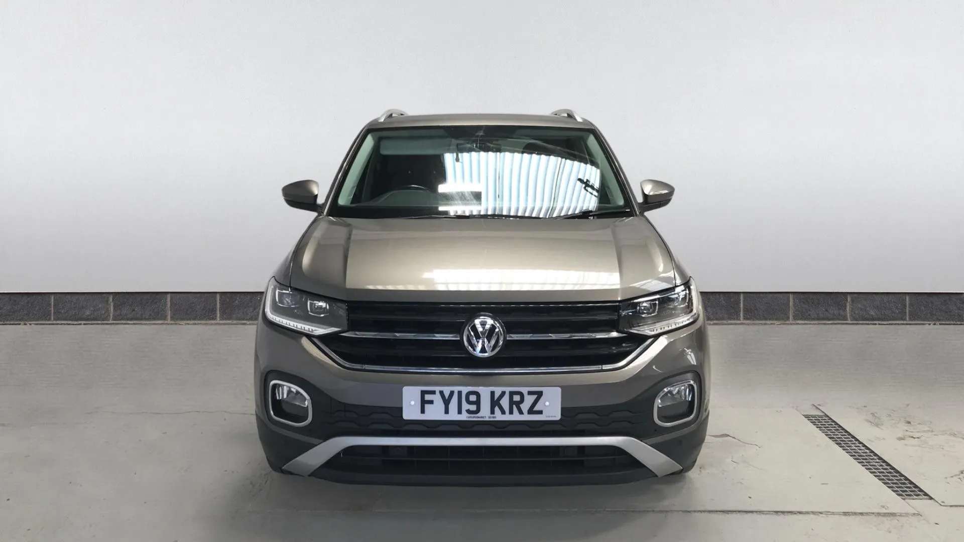 A 2019 VOLKSWAGEN T-CROSS 1.0 TSI 115 SEL DSG A 2019 VOLKSWAGEN T-CROSS 1.0 TSI 115 SEL DSG