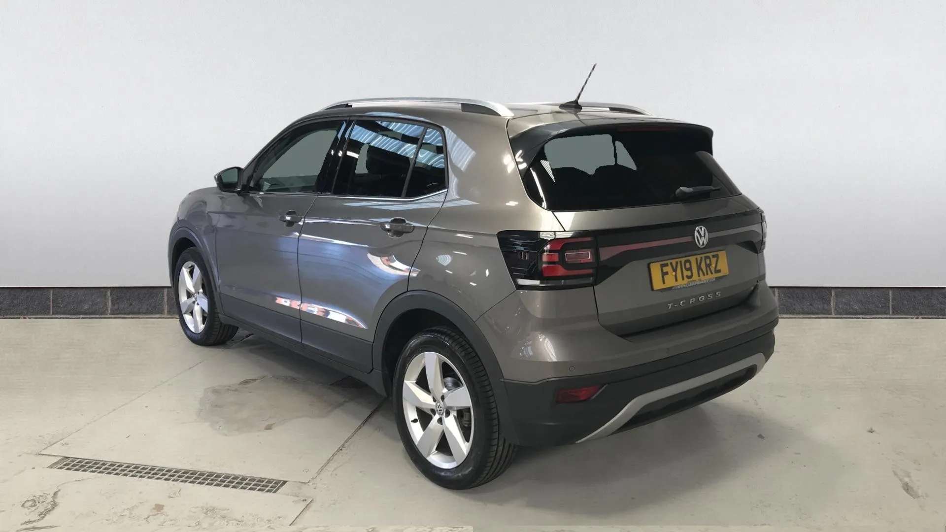 A 2019 VOLKSWAGEN T-CROSS 1.0 TSI 115 SEL DSG A 2019 VOLKSWAGEN T-CROSS 1.0 TSI 115 SEL DSG