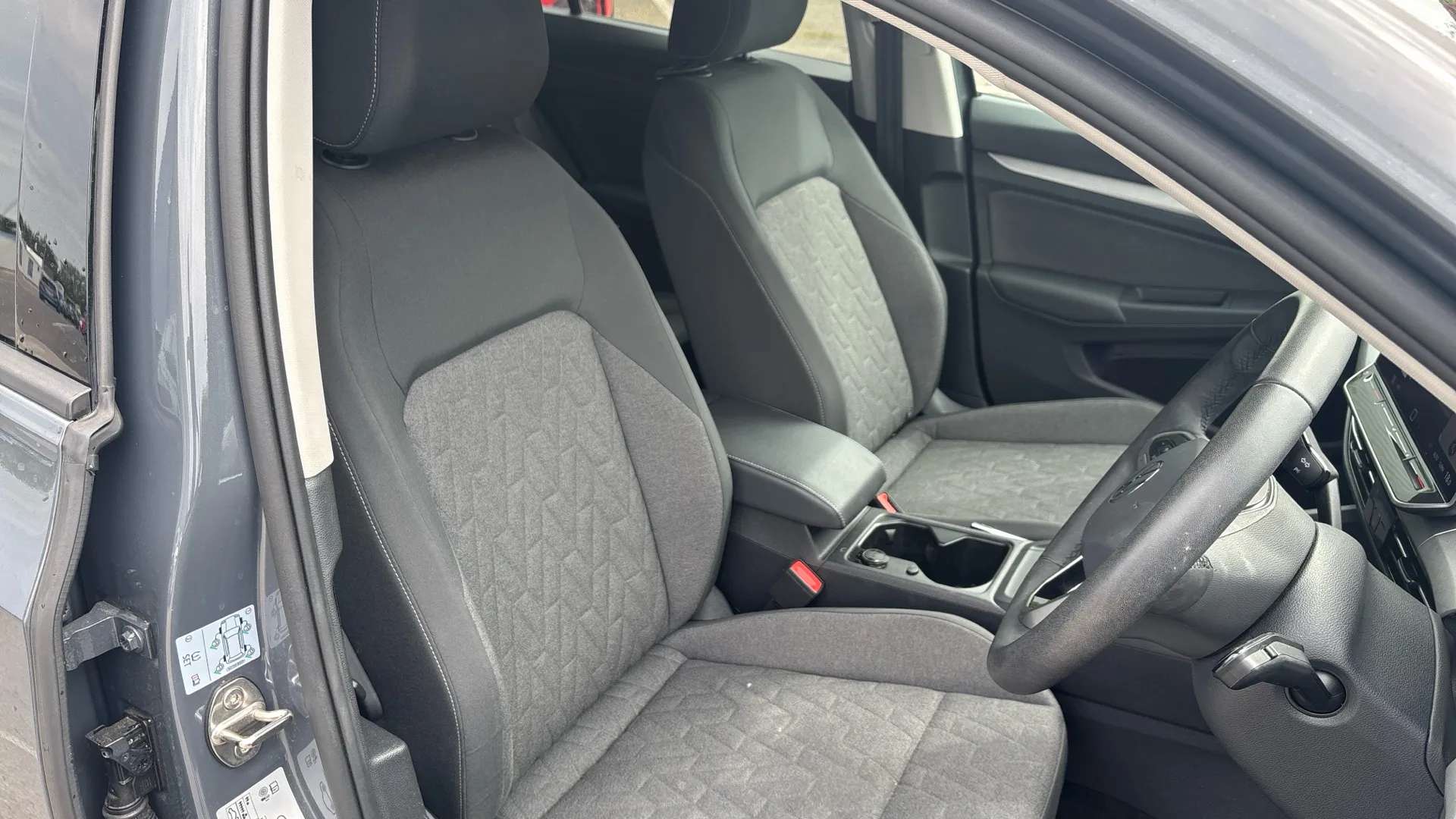 2024 VOLKSWAGEN GOLF 2024 VOLKSWAGEN GOLF