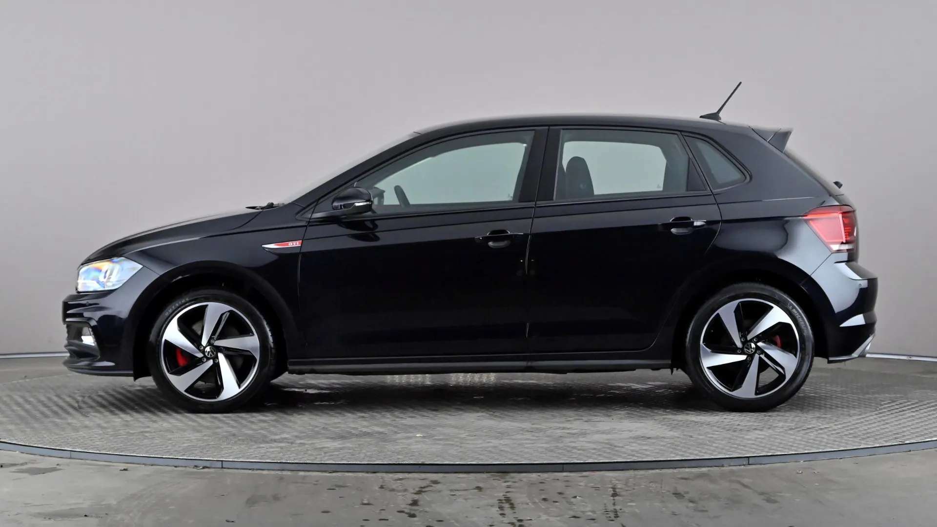 A 2021 VOLKSWAGEN POLO 2.0 TSI 207 GTI DSG A 2021 VOLKSWAGEN POLO 2.0 TSI 207 GTI DSG