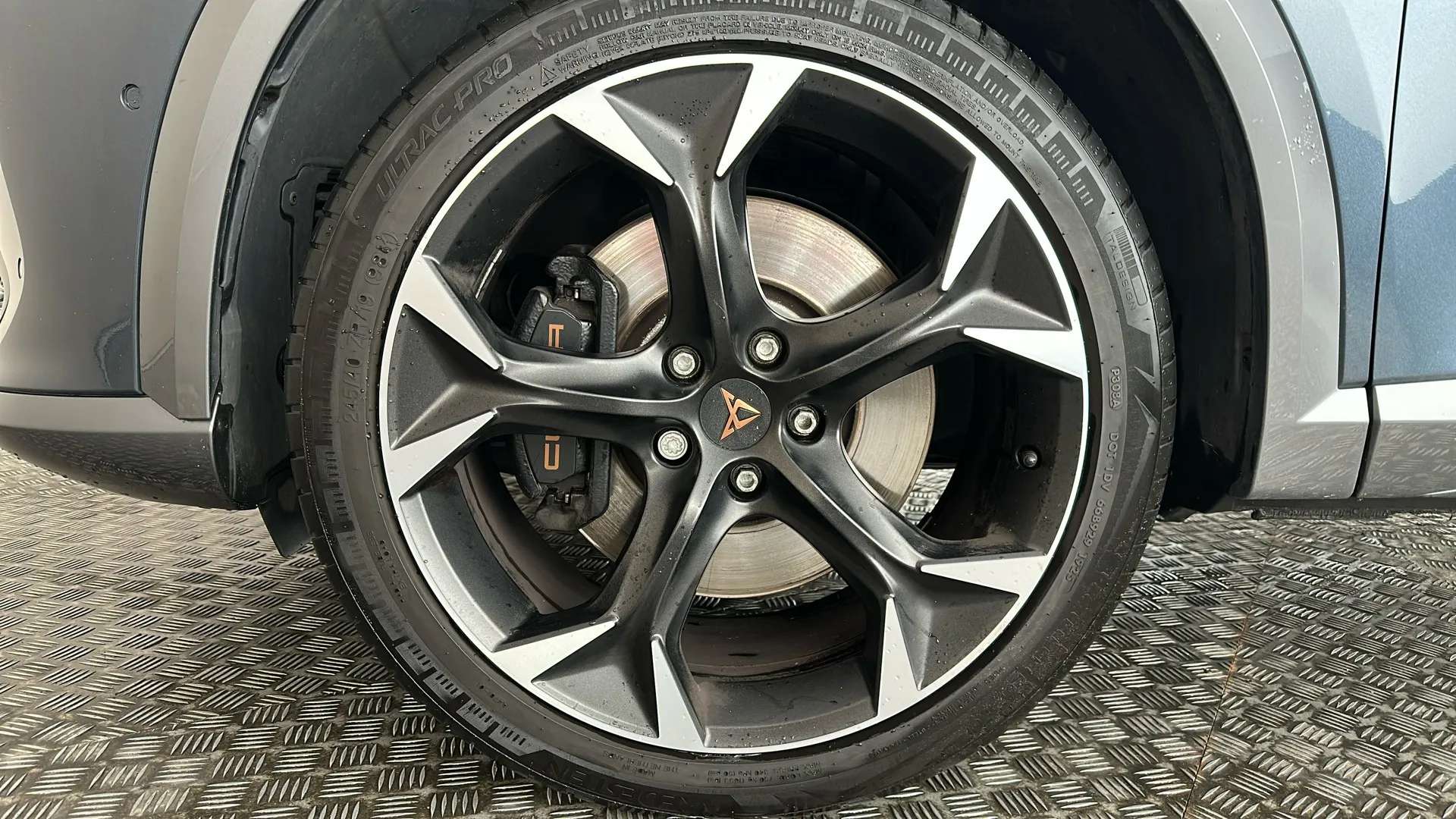 2024 CUPRA FORMENTOR 2024 CUPRA FORMENTOR