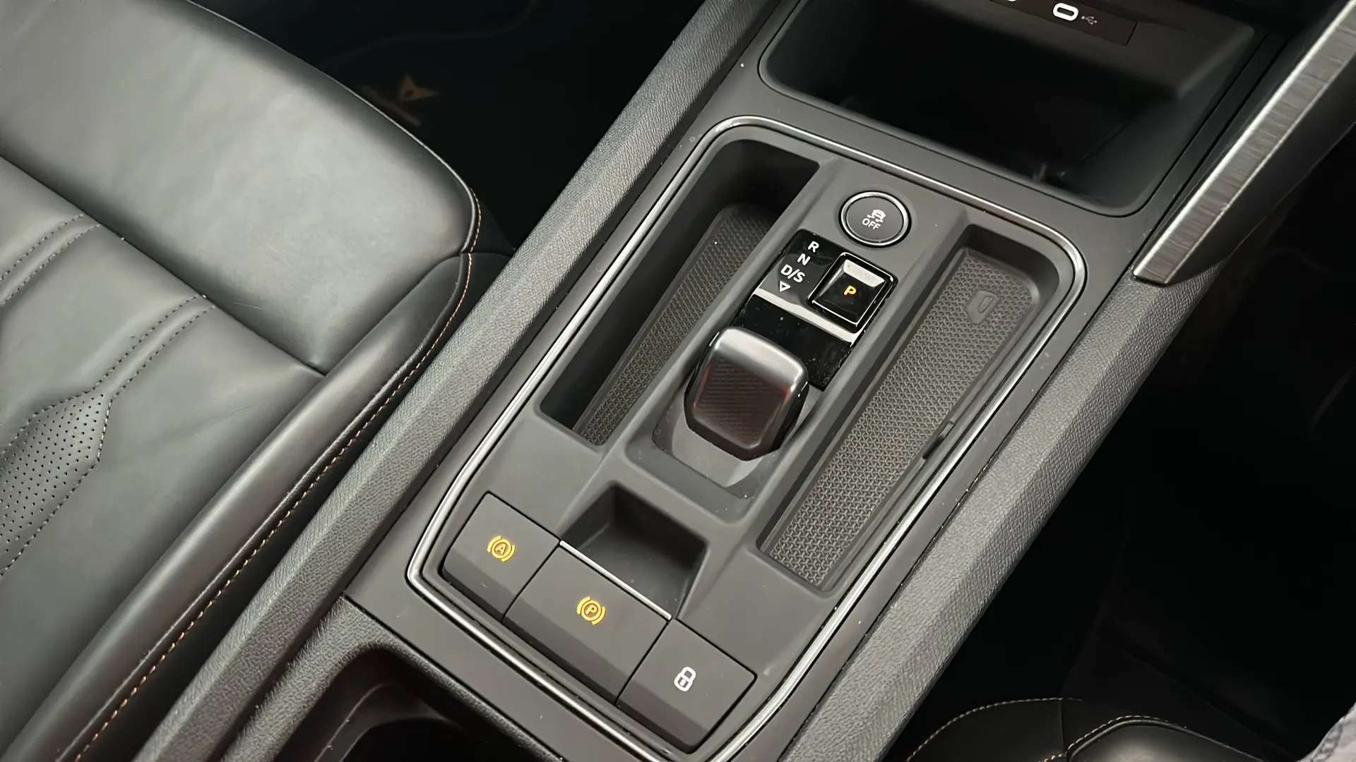 2024 CUPRA FORMENTOR 2024 CUPRA FORMENTOR