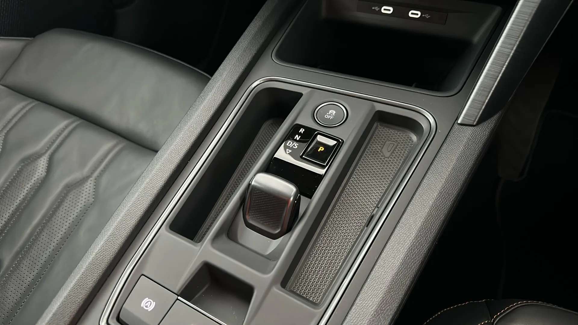 2023 CUPRA LEON 2023 CUPRA LEON