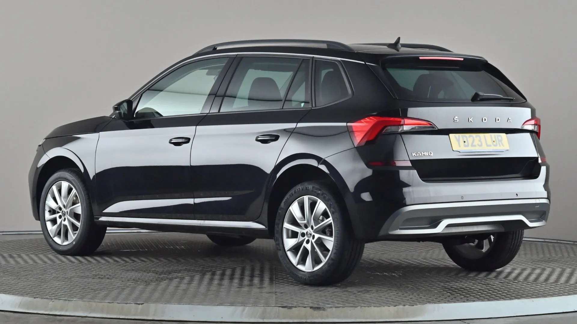 A 2023 SKODA KAMIQ 1.0 TSI 95 SE Drive A 2023 SKODA KAMIQ 1.0 TSI 95 SE Drive