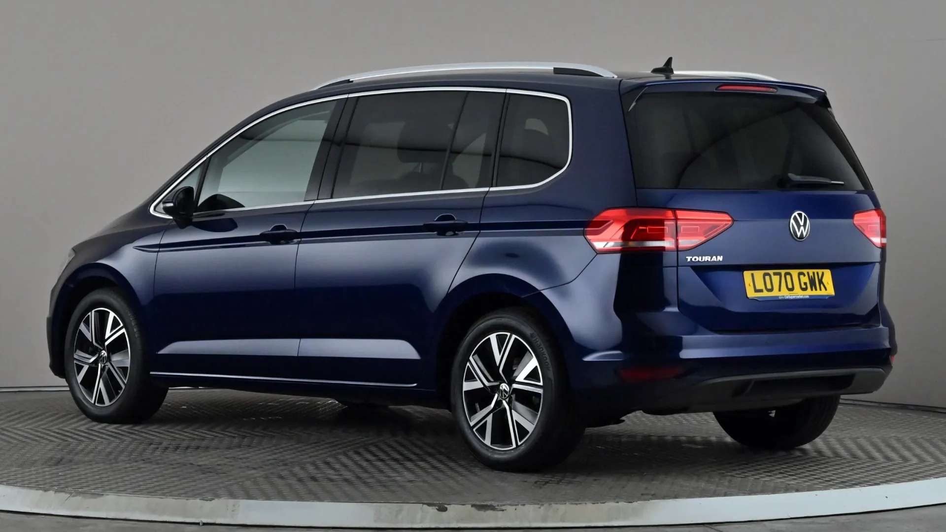 2021 VOLKSWAGEN TOURAN 2021 VOLKSWAGEN TOURAN