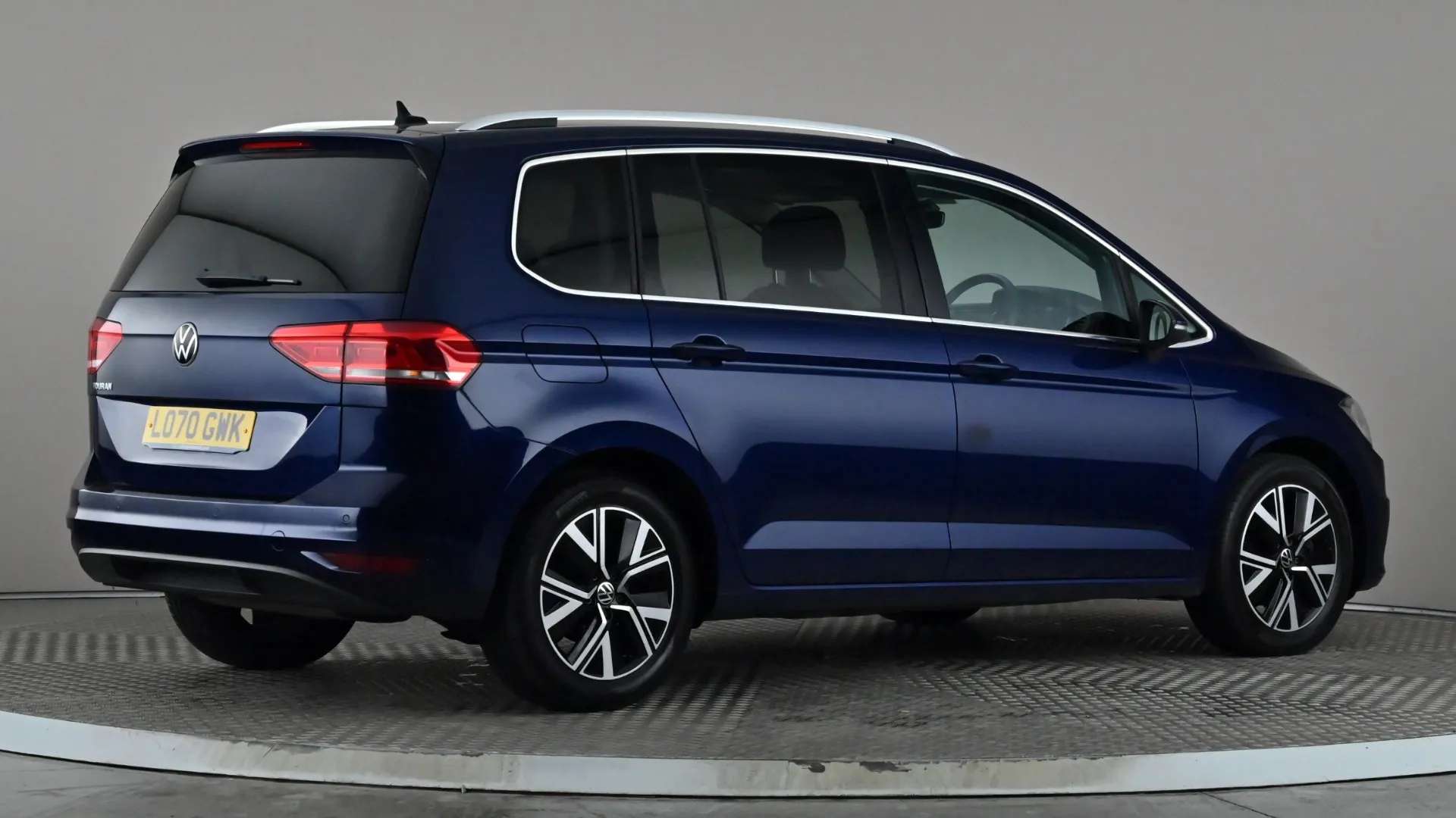 2021 VOLKSWAGEN TOURAN 2021 VOLKSWAGEN TOURAN