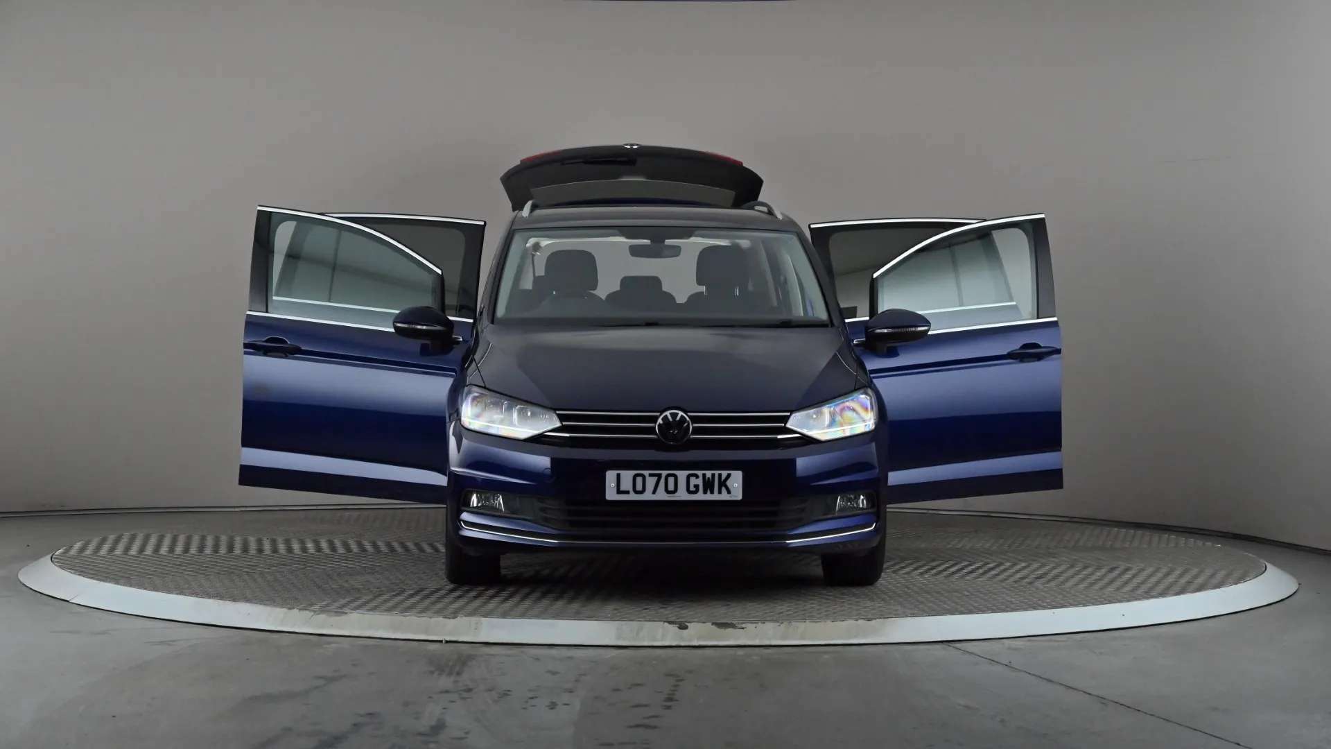 2021 VOLKSWAGEN TOURAN 2021 VOLKSWAGEN TOURAN