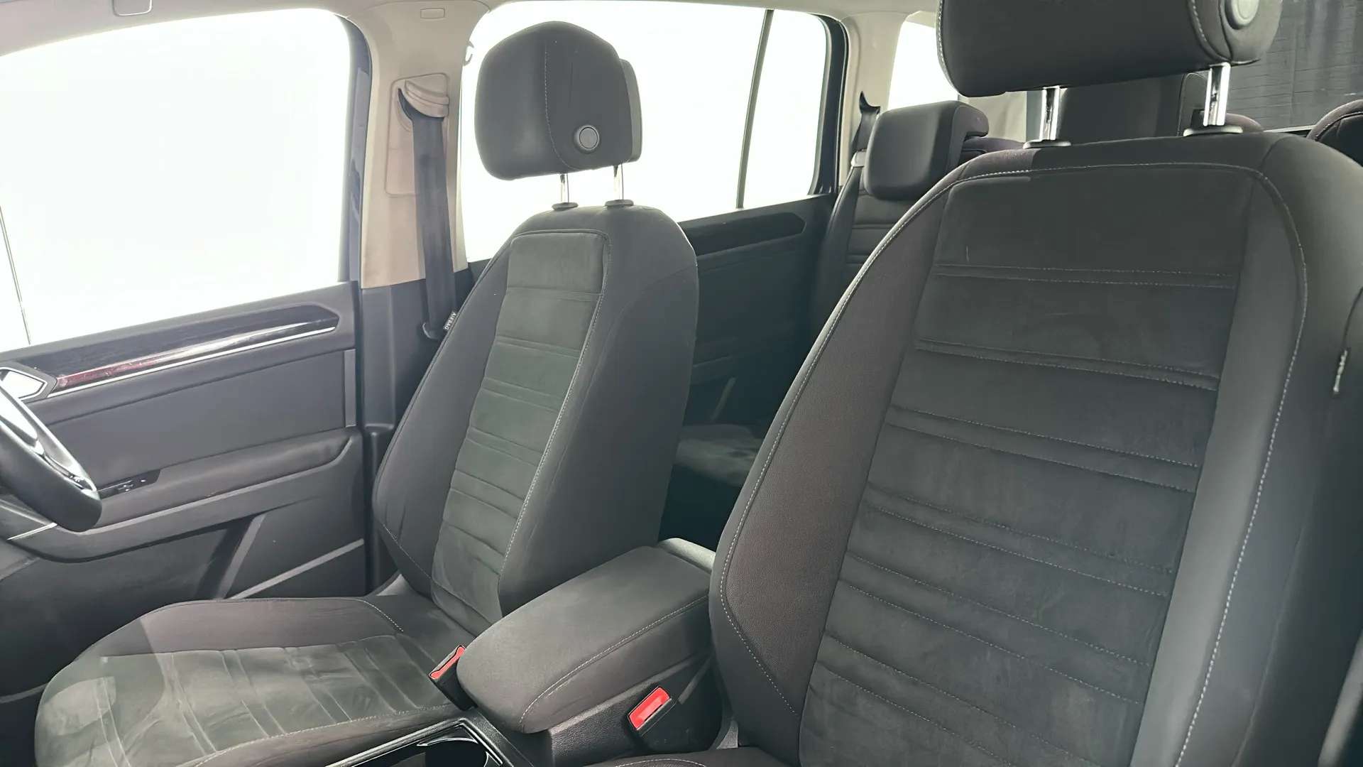 2021 VOLKSWAGEN TOURAN 2021 VOLKSWAGEN TOURAN