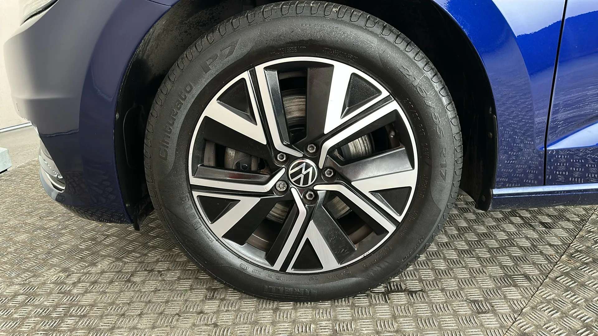 2021 VOLKSWAGEN TOURAN 2021 VOLKSWAGEN TOURAN