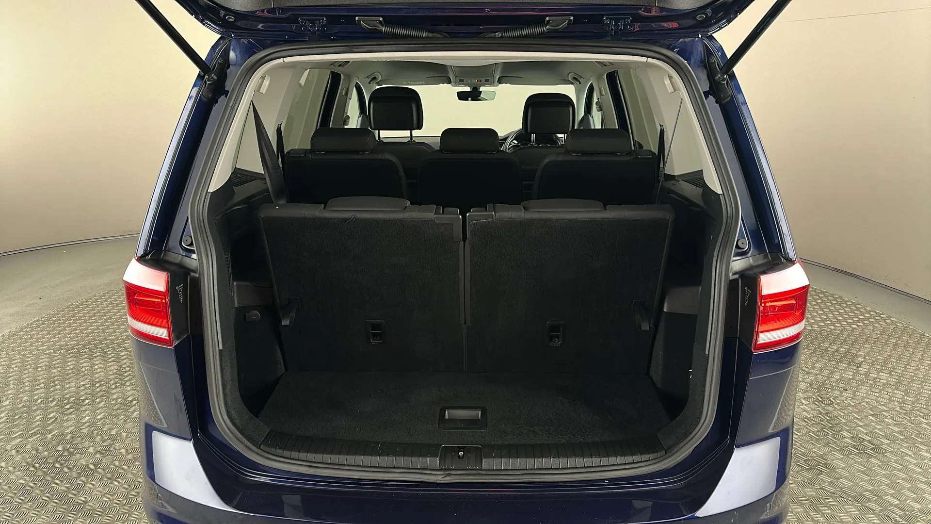 2021 VOLKSWAGEN TOURAN 2021 VOLKSWAGEN TOURAN